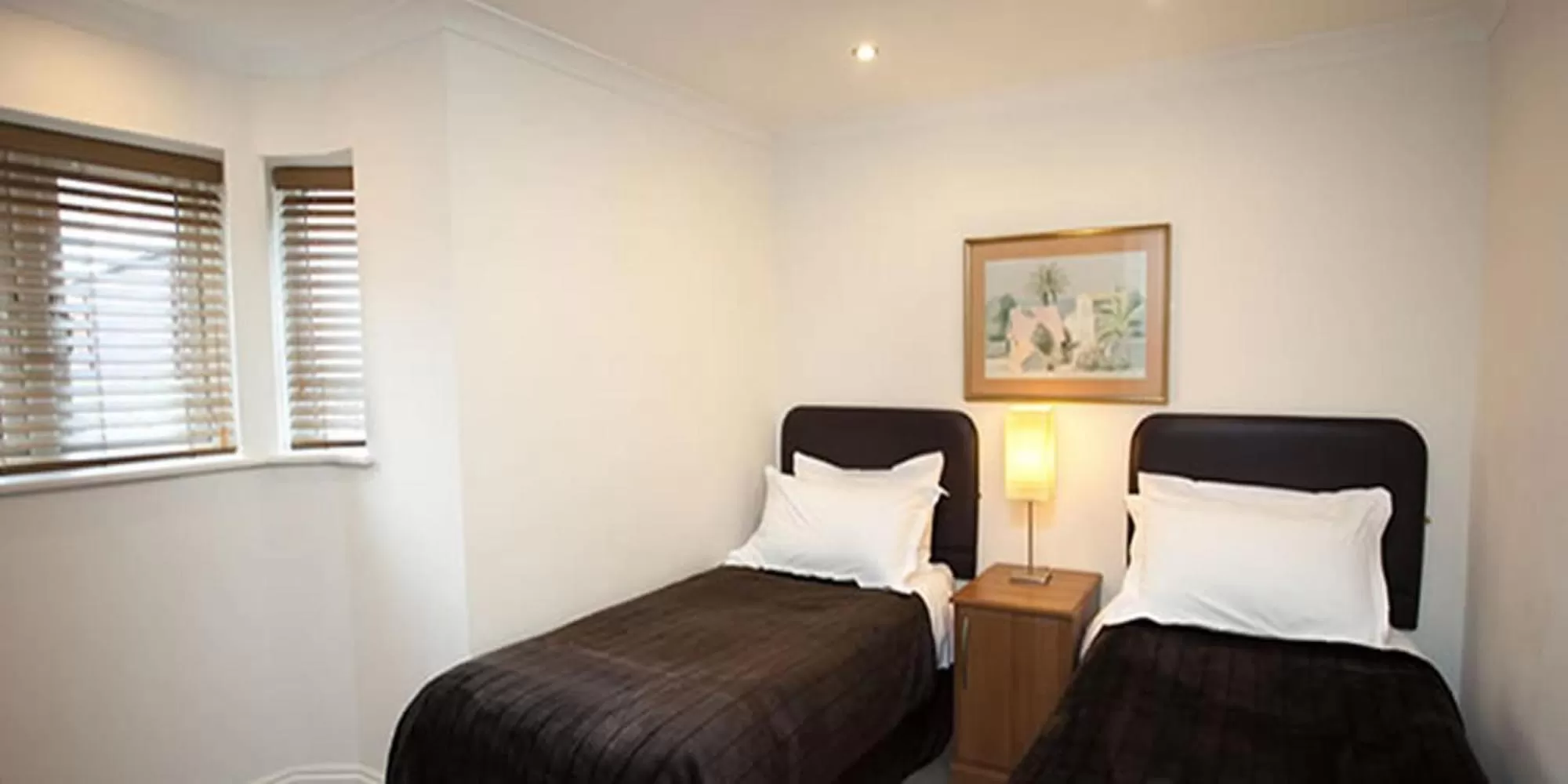 Photo of the whole room in Victoria Mansions Hotel Apartments