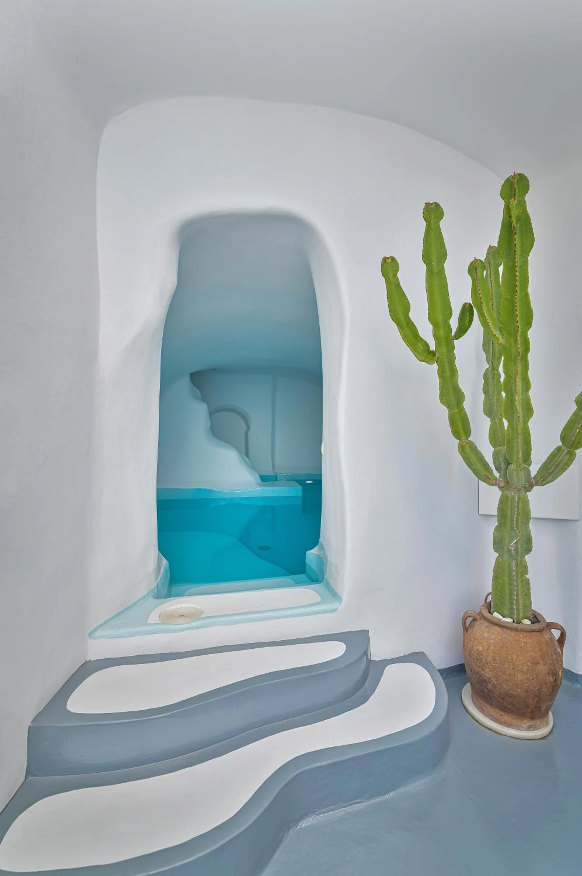 Swimming pool, Bed in Trieris Villa & Suites