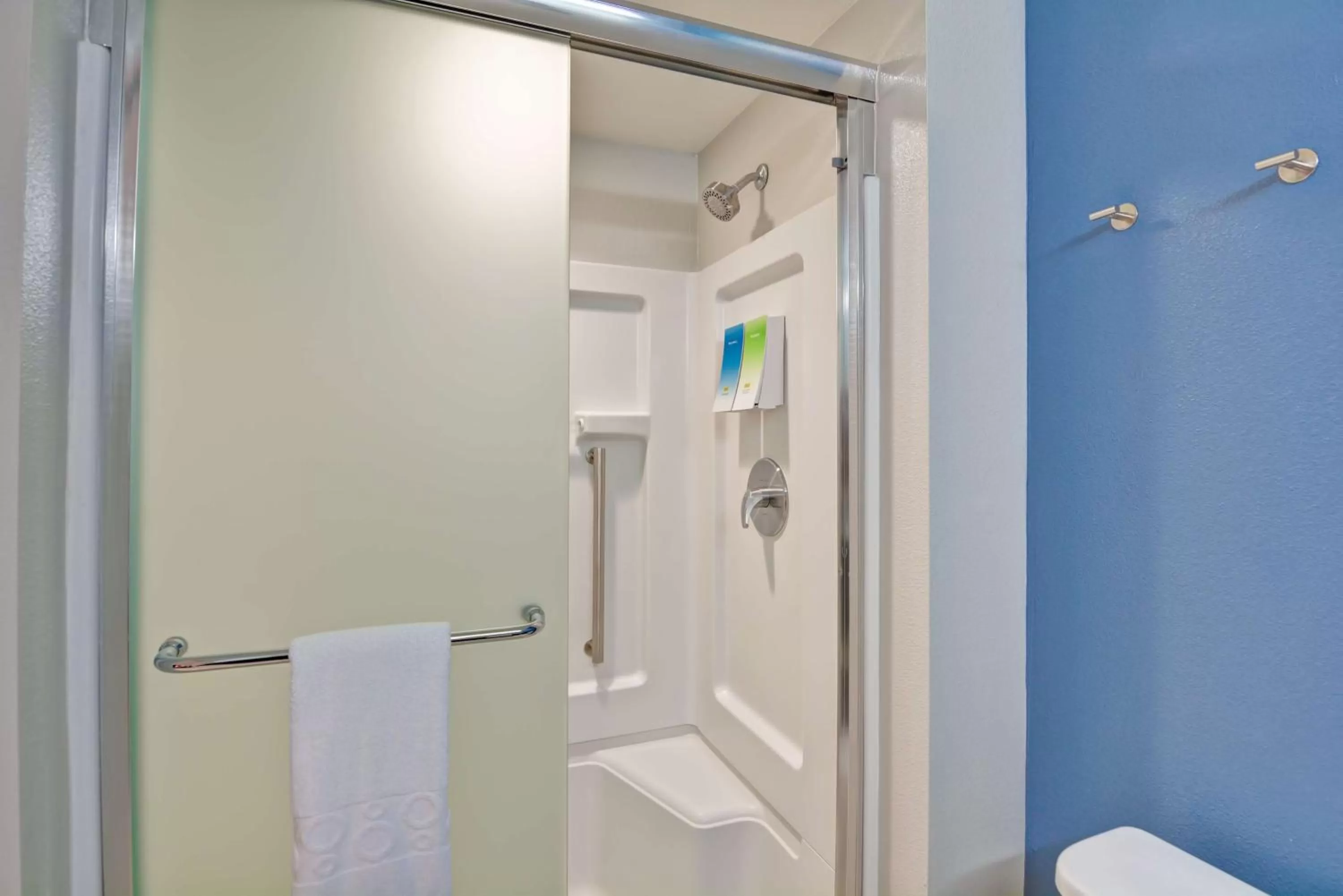 Bathroom in Home2 Suites Azusa