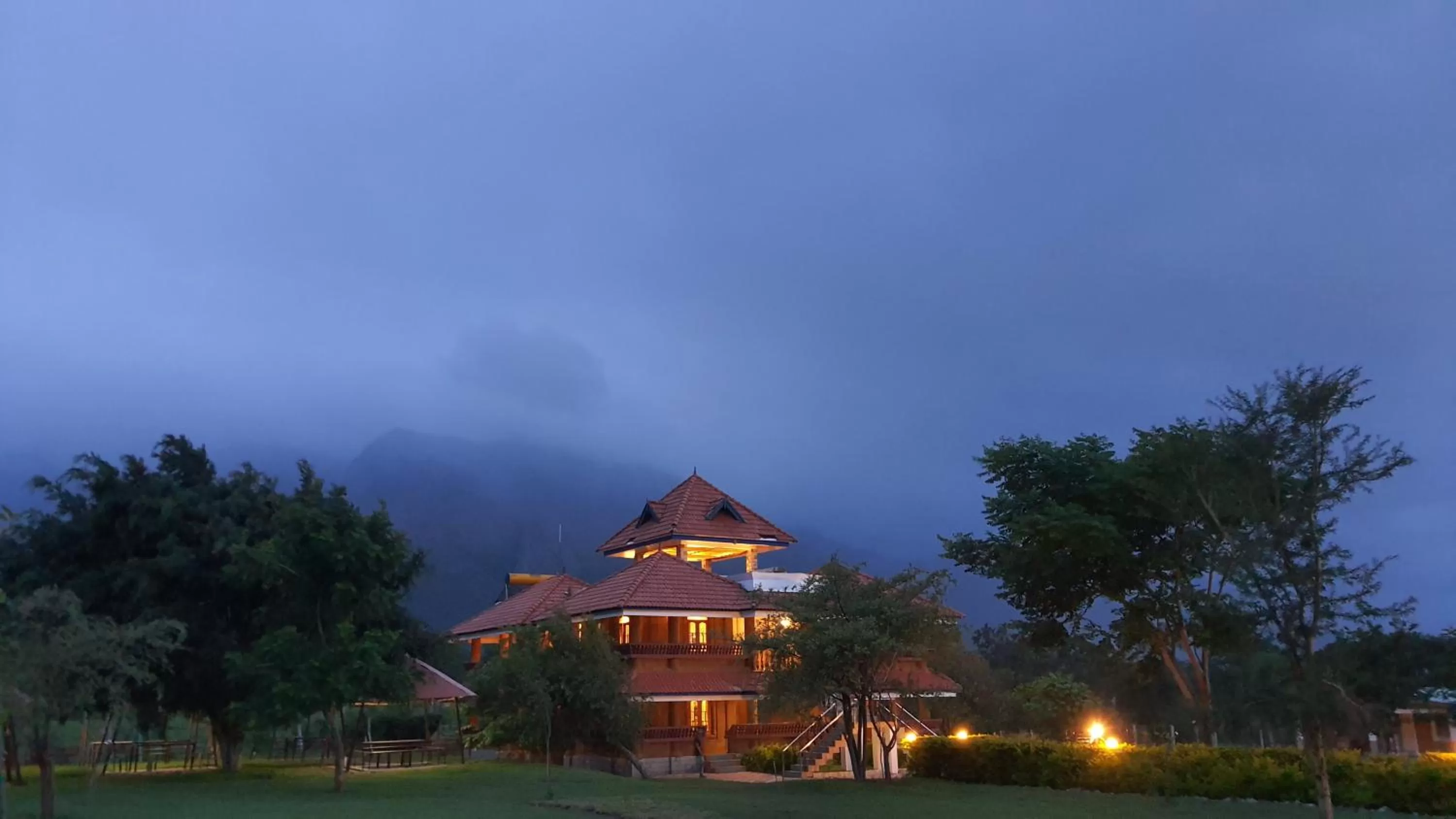 Facade/entrance in Avadale Masinagudi - Stag Groups Not Allowed