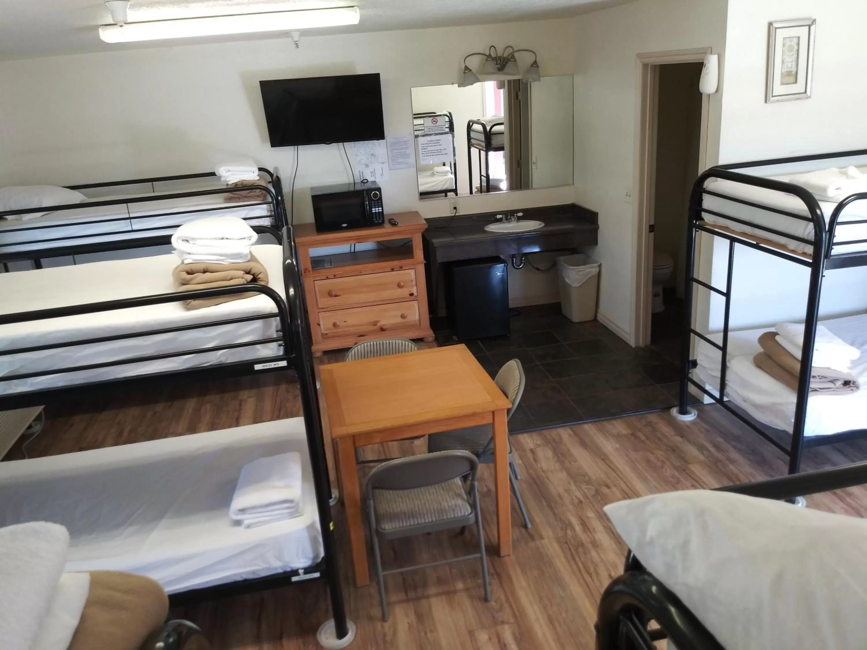bunk bed, Bed in Whitney Portal Hotel And Hostel