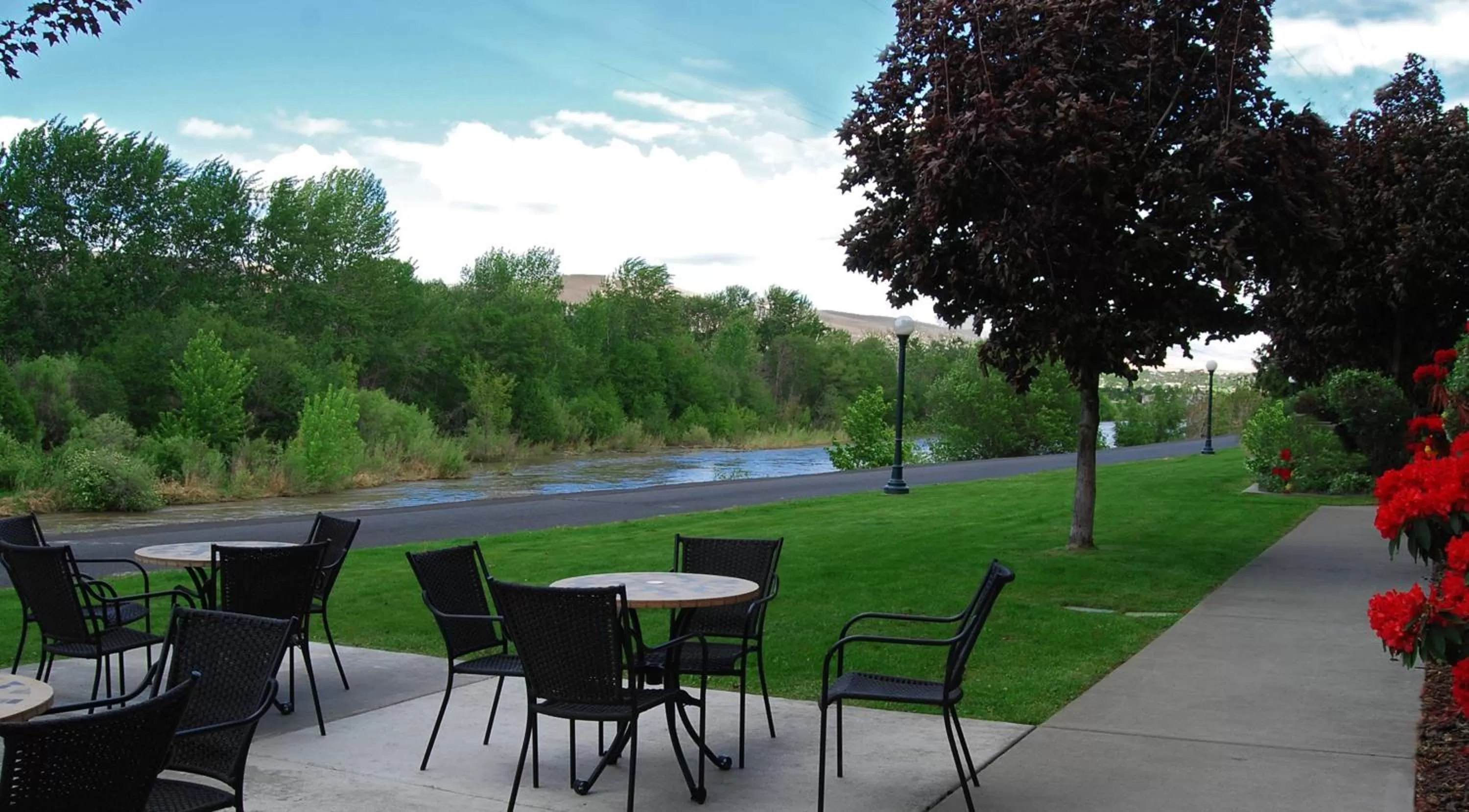 Patio in Baymont by Wyndham Yakima Riverfront