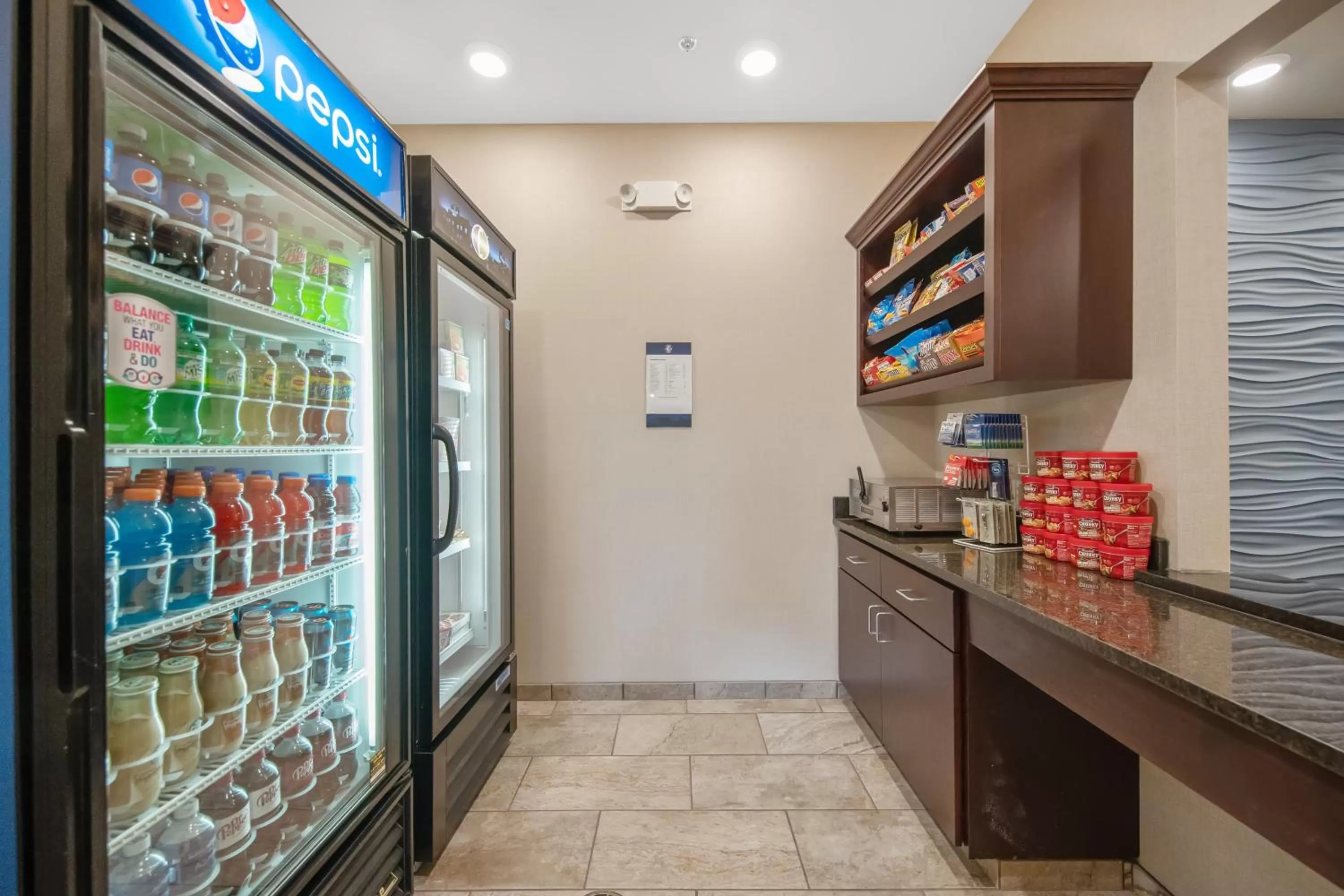 On-site shops in Cobblestone Hotel & Suites - Austin