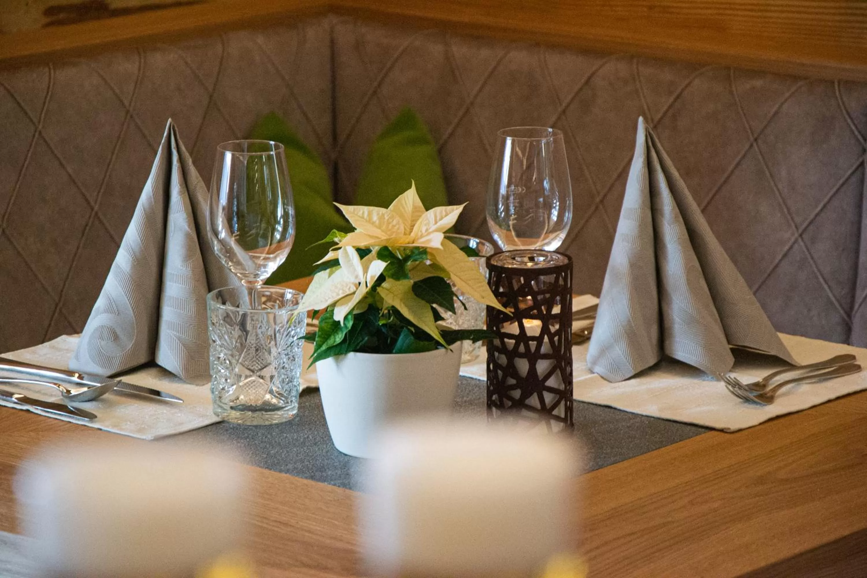 Restaurant/places to eat in Hotel Häuserl im Wald