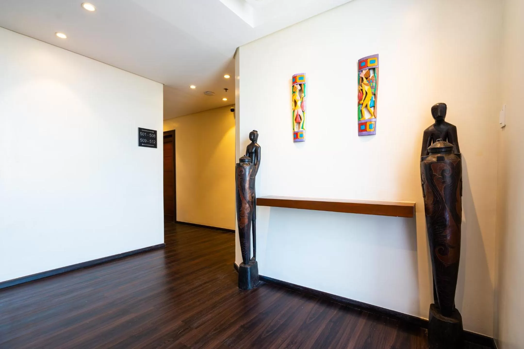 Area and facilities in MySpace Hotel Comembo Taguig