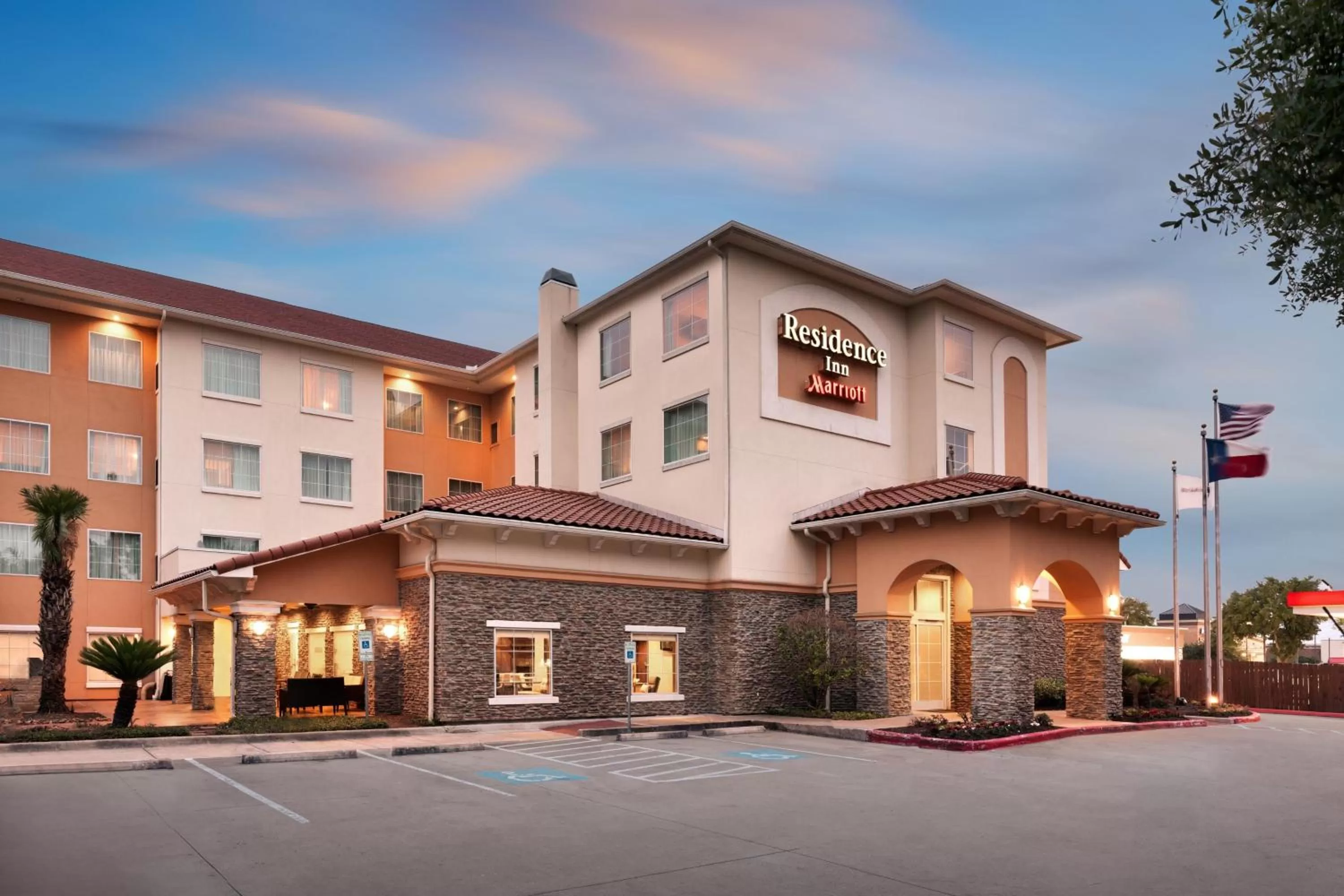 Property building in Residence Inn by Marriott Houston I-10 West/Park Row