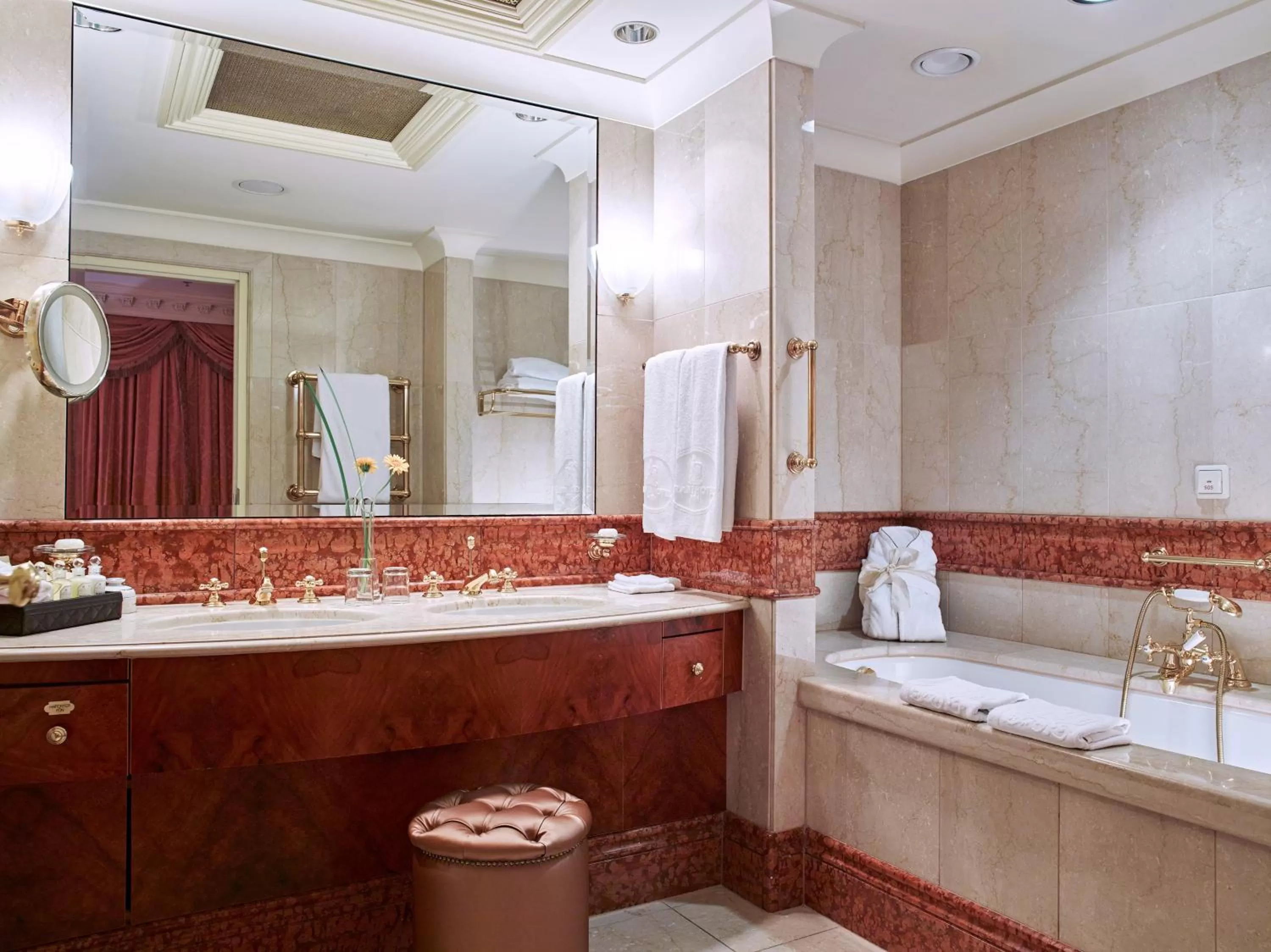 Bedroom in Grand Hotel Wien