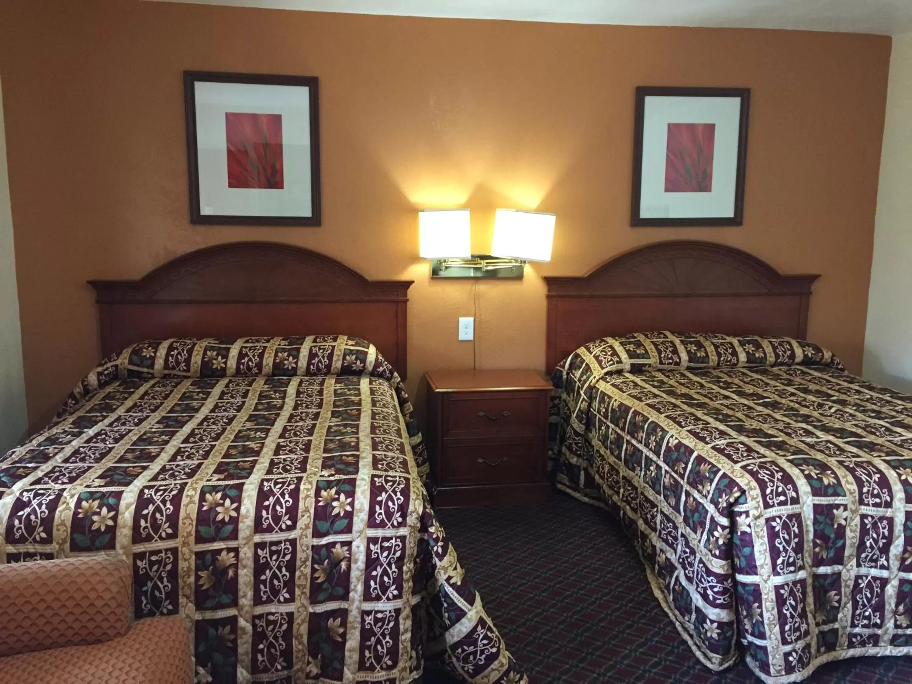 Bed in Hacienda Motel