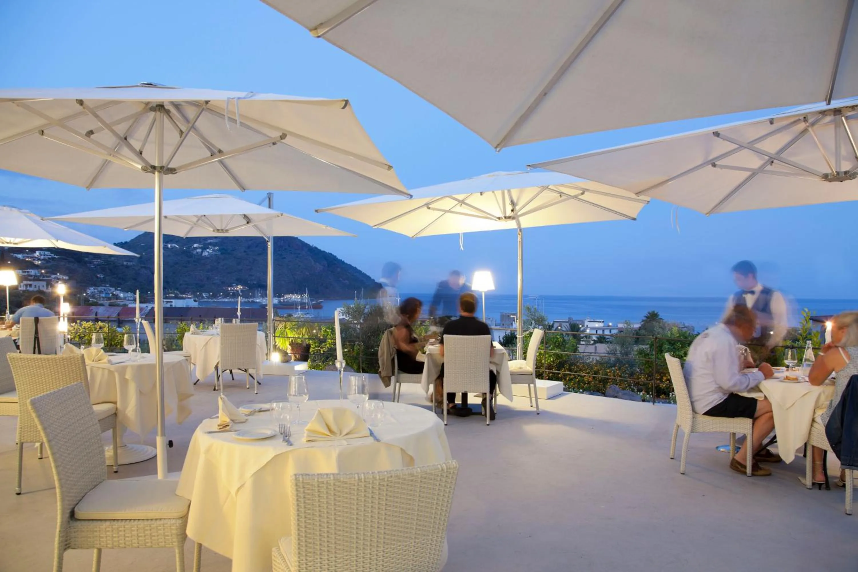 Restaurant/places to eat in Hotel Mea - Aeolian Charme
