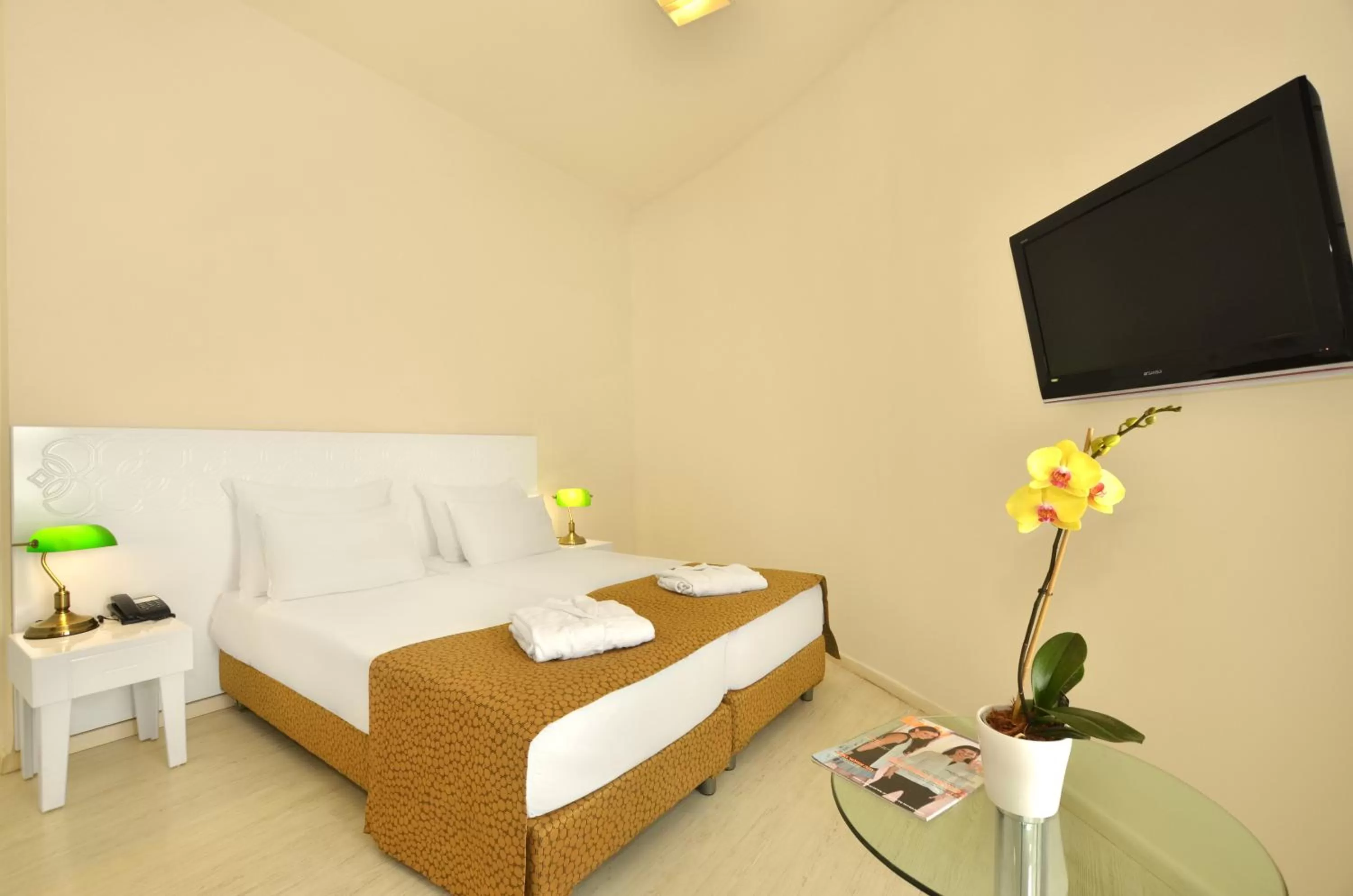 Bedroom, Bed in Ruth Daniel Residence