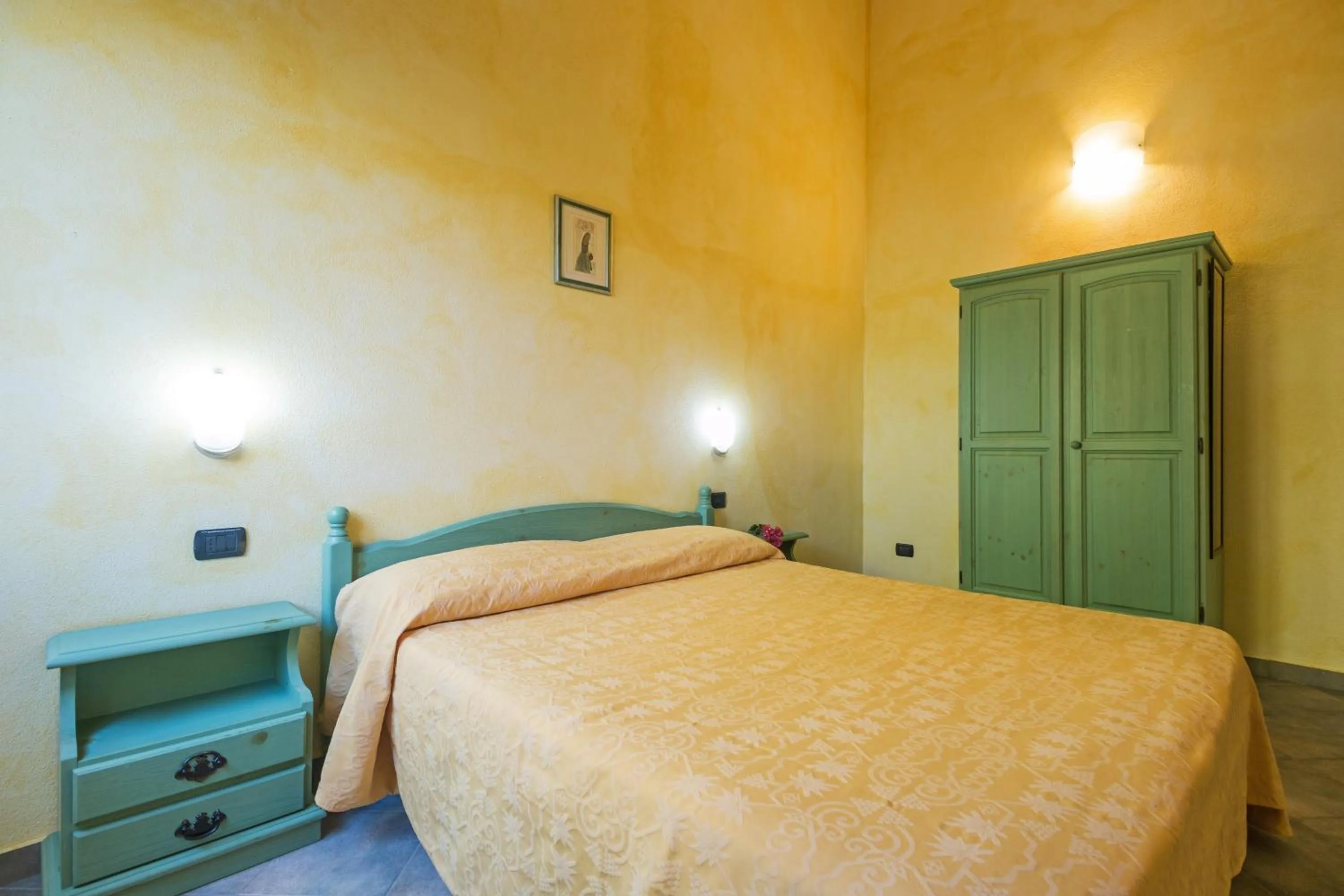 Bedroom, Bed in Albergo Residenziale Gli Ontani