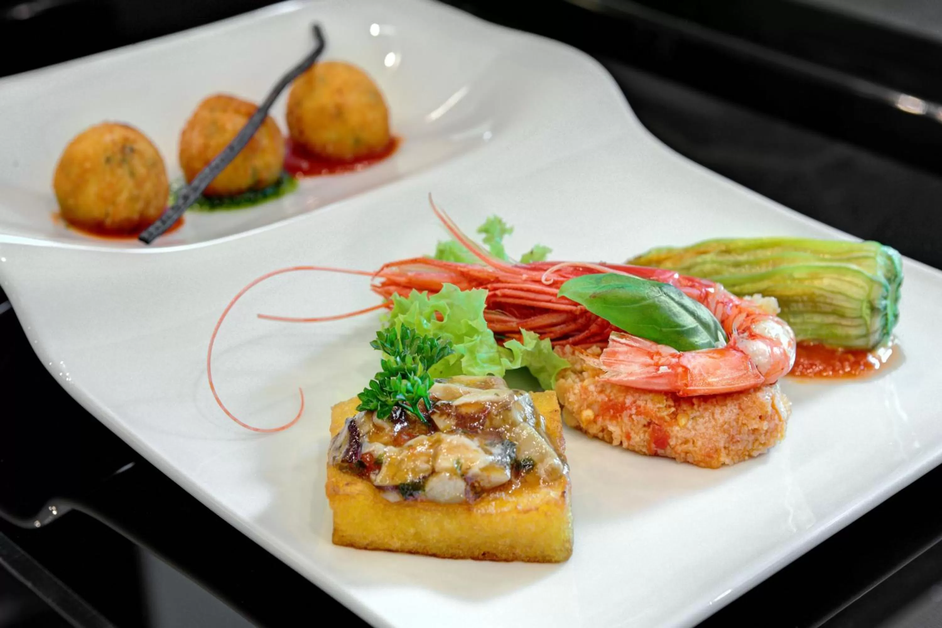 Food and drinks in LHP Napoli Palace & SPA