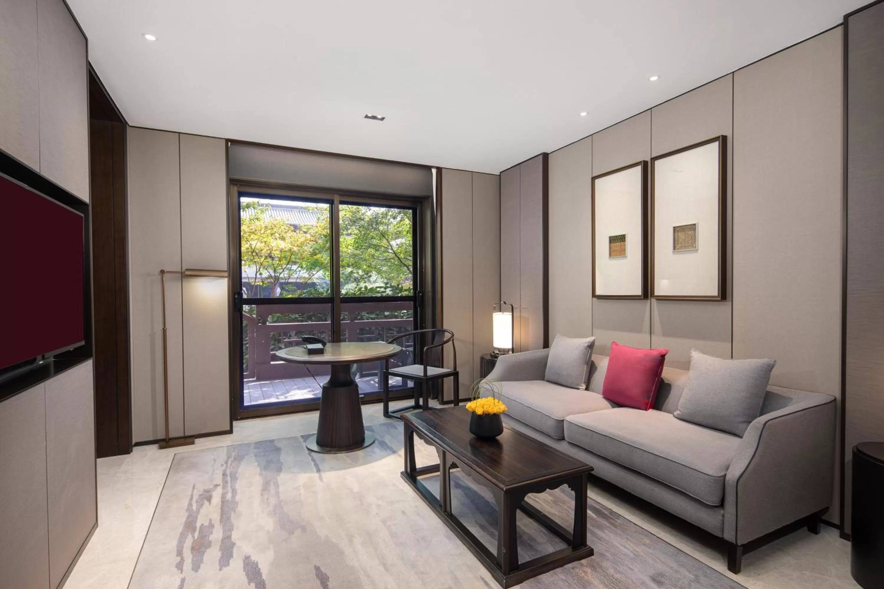 Photo of the whole room in HUALUXE Xi'an Tanghua by IHG