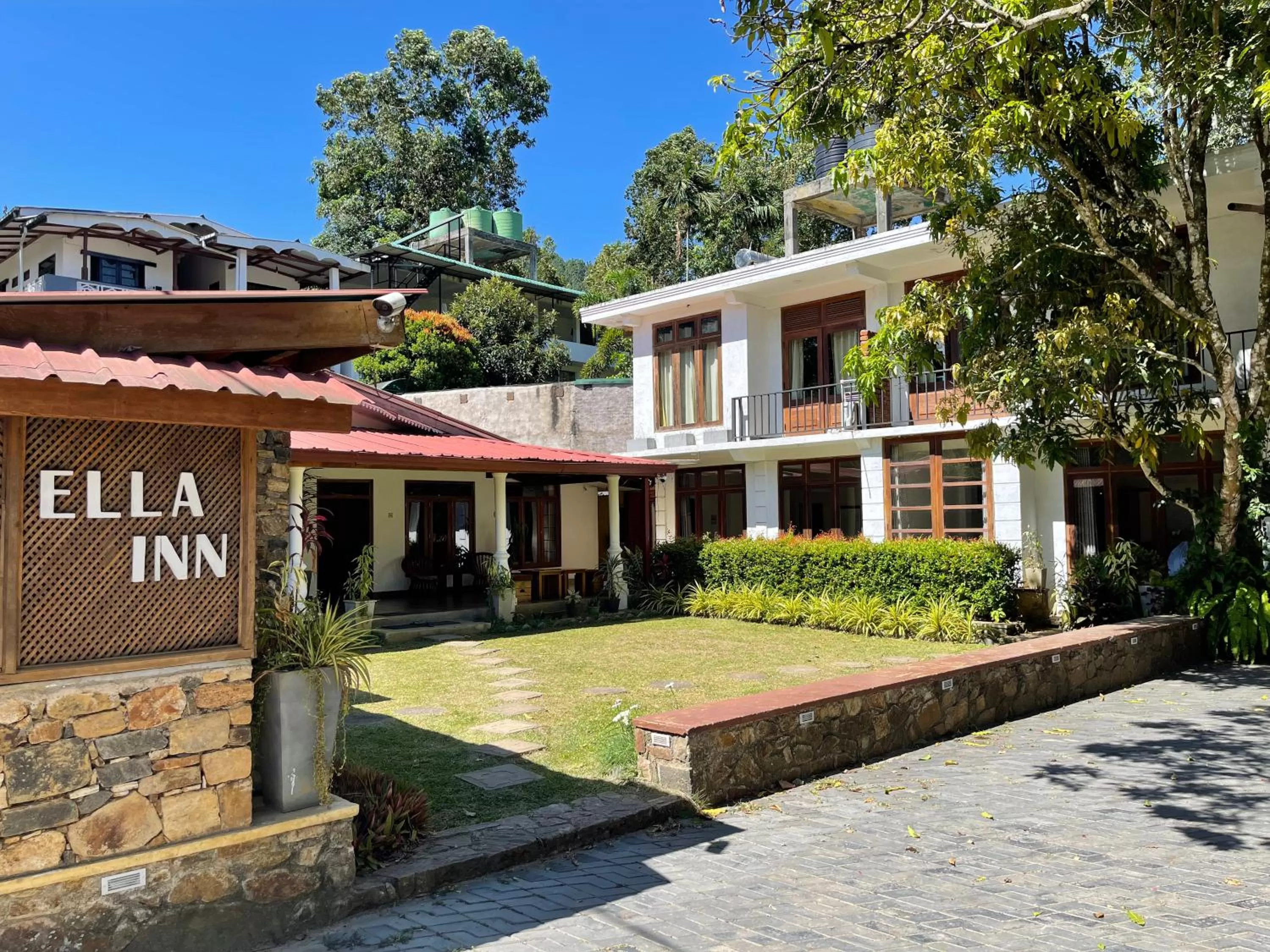 Property building in Ella Inn Hotel