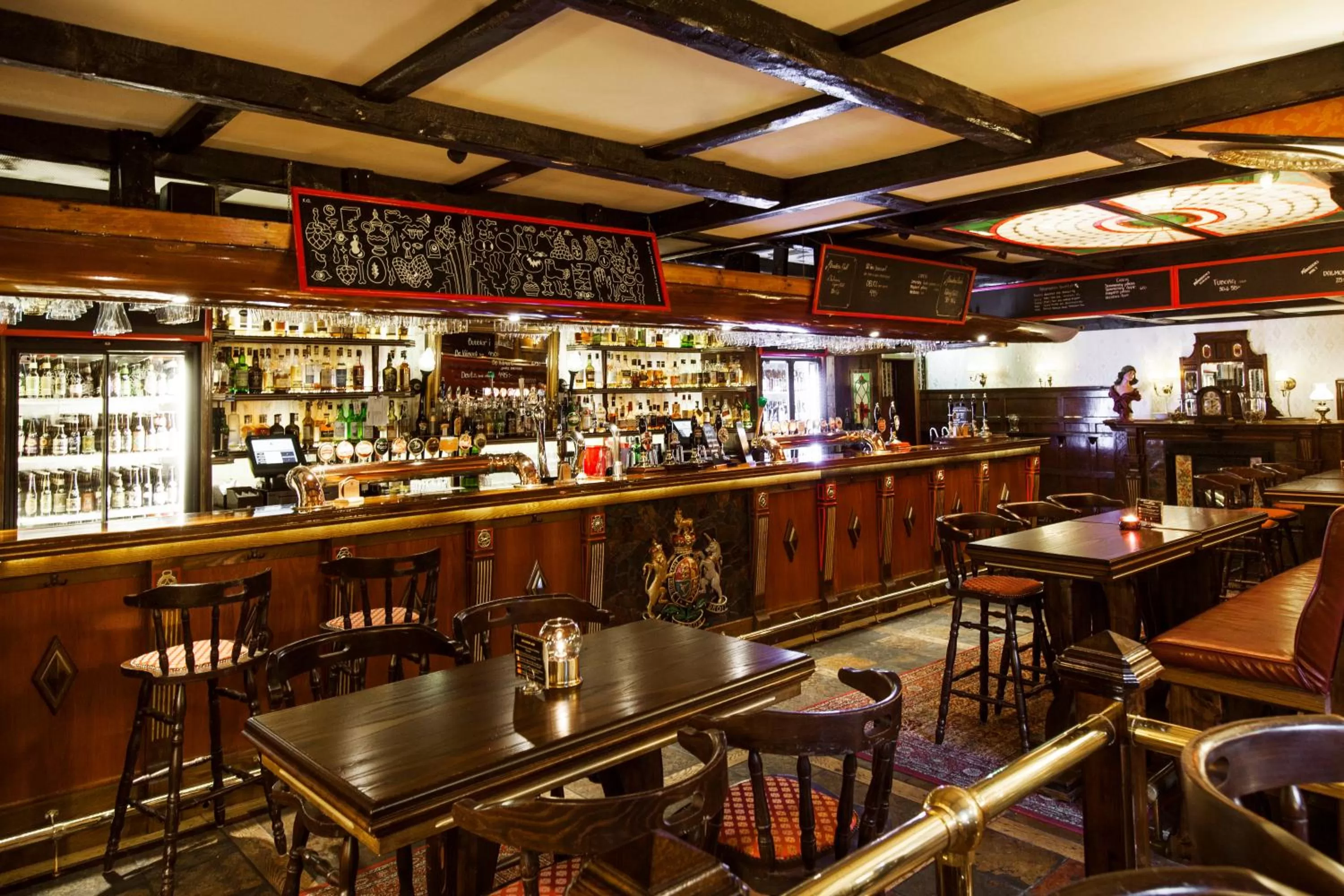 Restaurant/places to eat in Elite Park Avenue Hotel