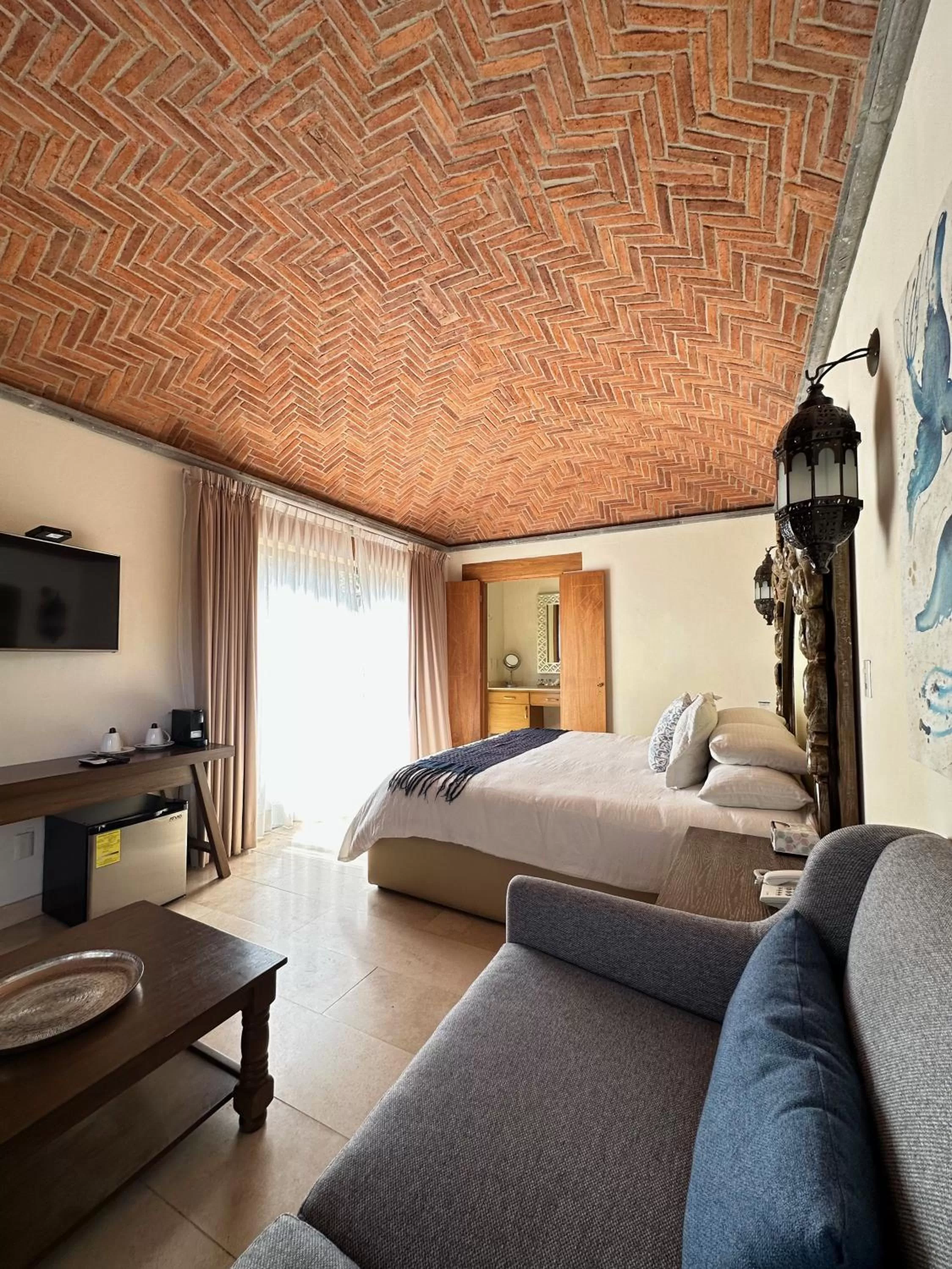 Bed in Hotel Lindo Ajijic Bed & Breakfast