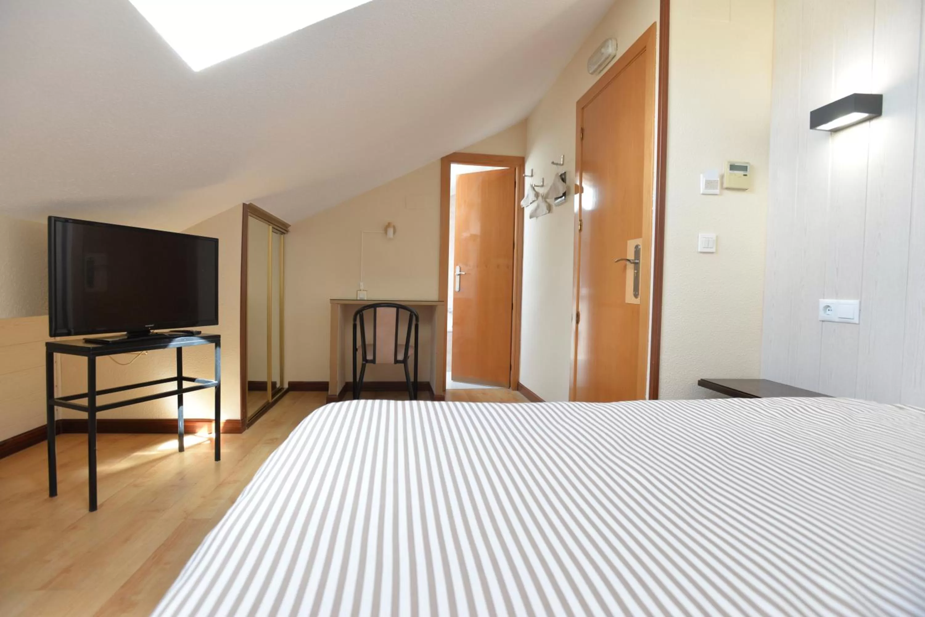 Bed in Hostal Concejo