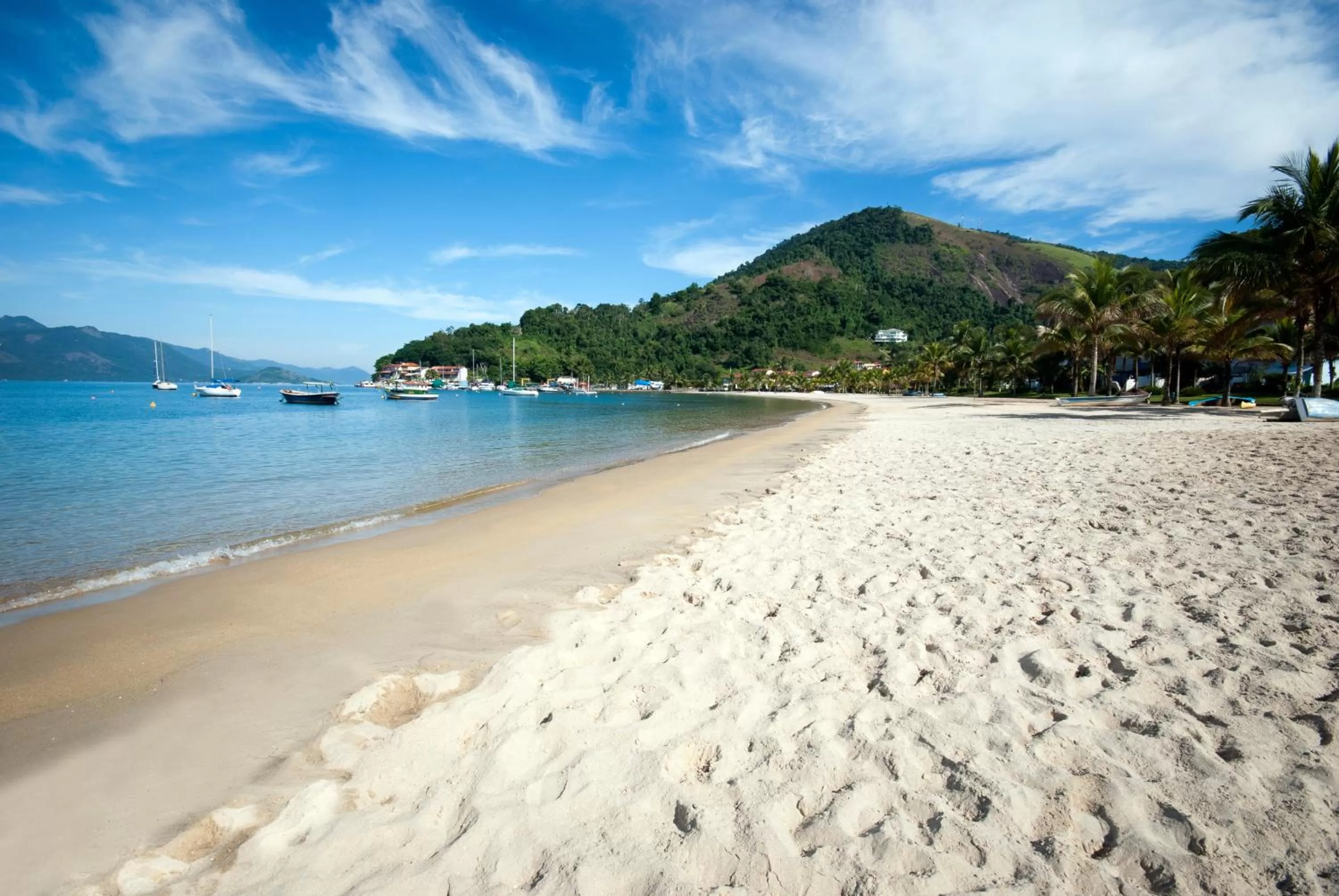 Beach in Portogalo Suite Hotel