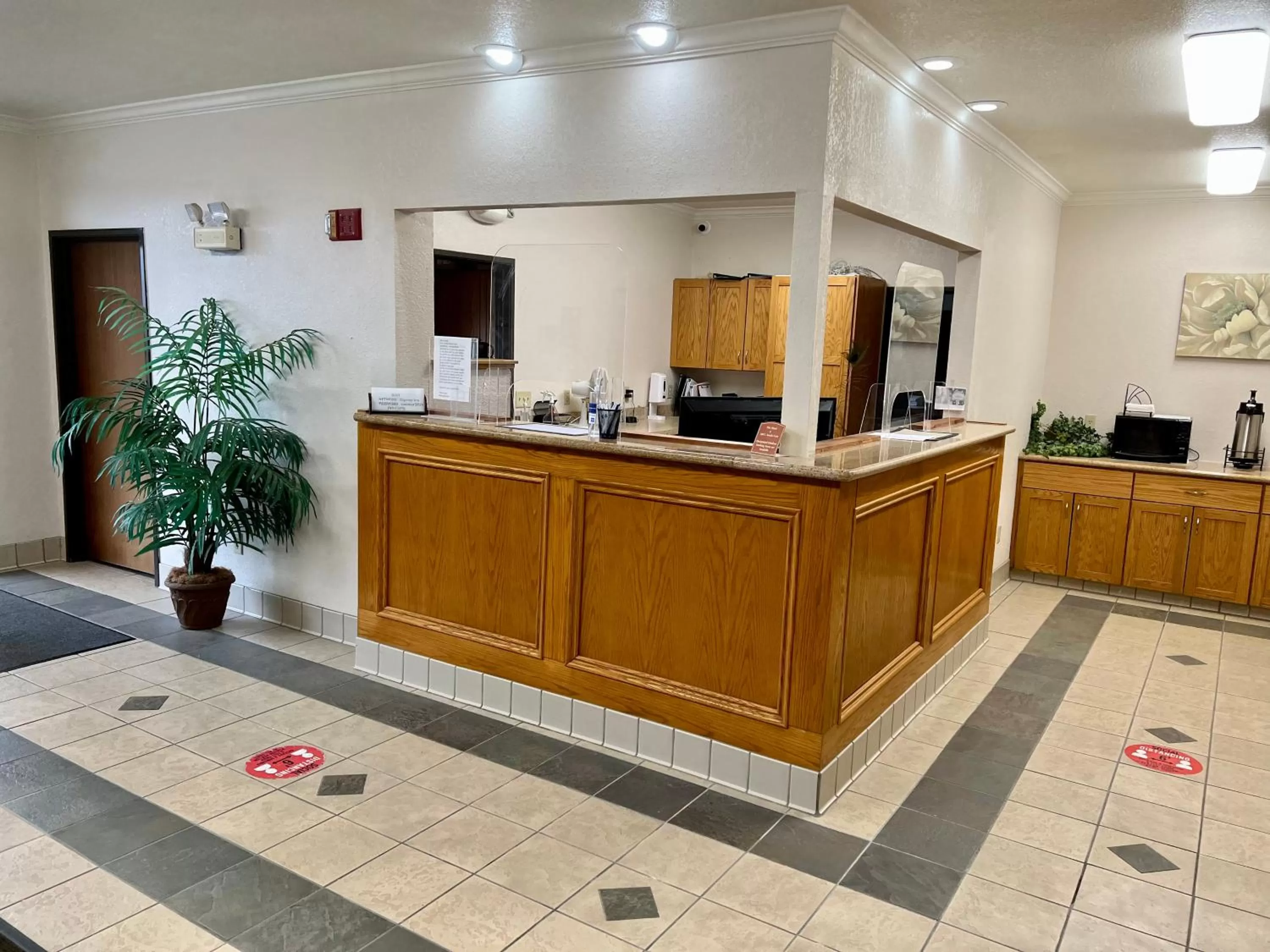 Lobby or reception in Express Inn & suites