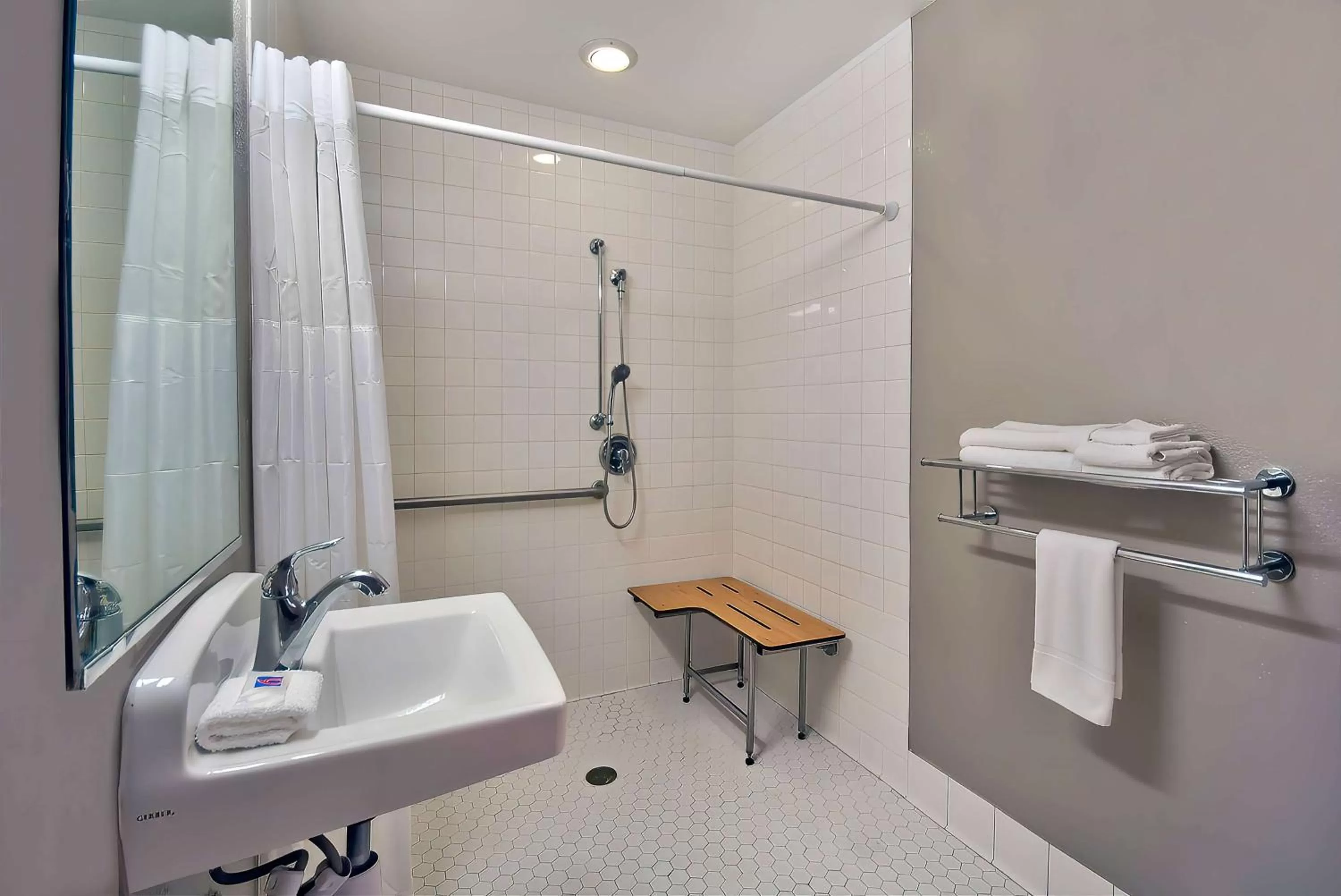 Bedroom in Motel 6-Palmdale, CA