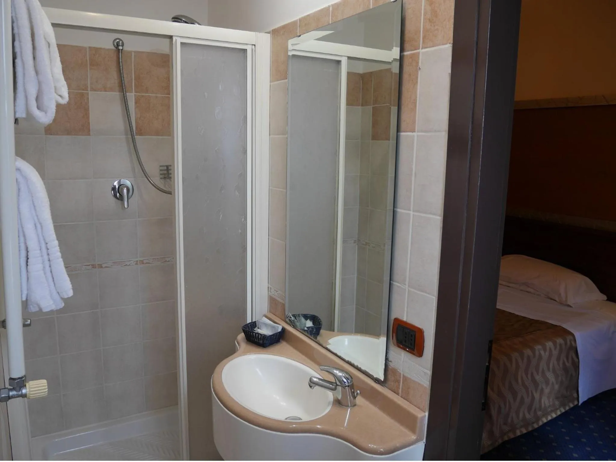 Bathroom in Hotel La Pace - Experience