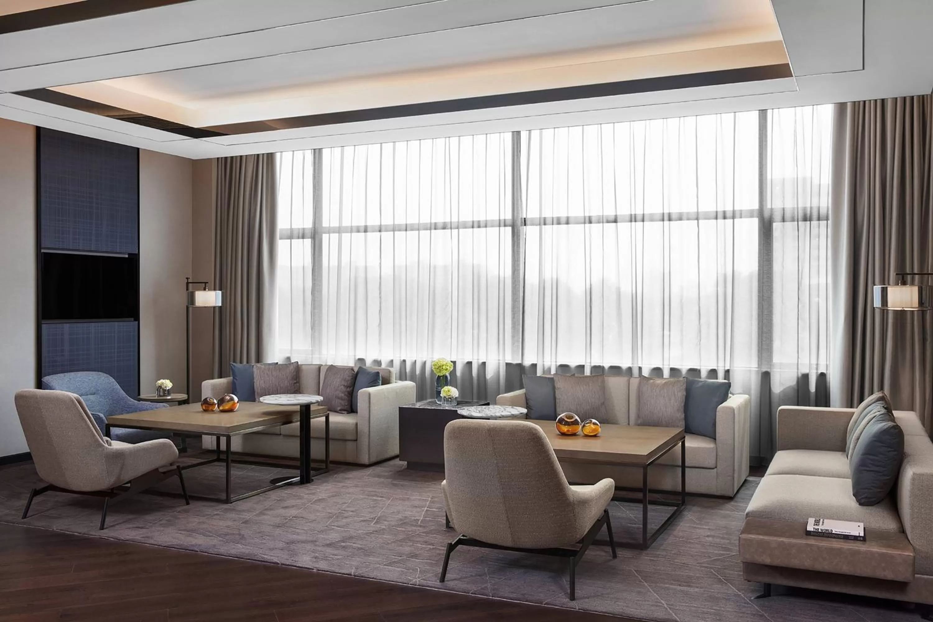 Lounge or bar in Shanghai Marriott Hotel Kangqiao