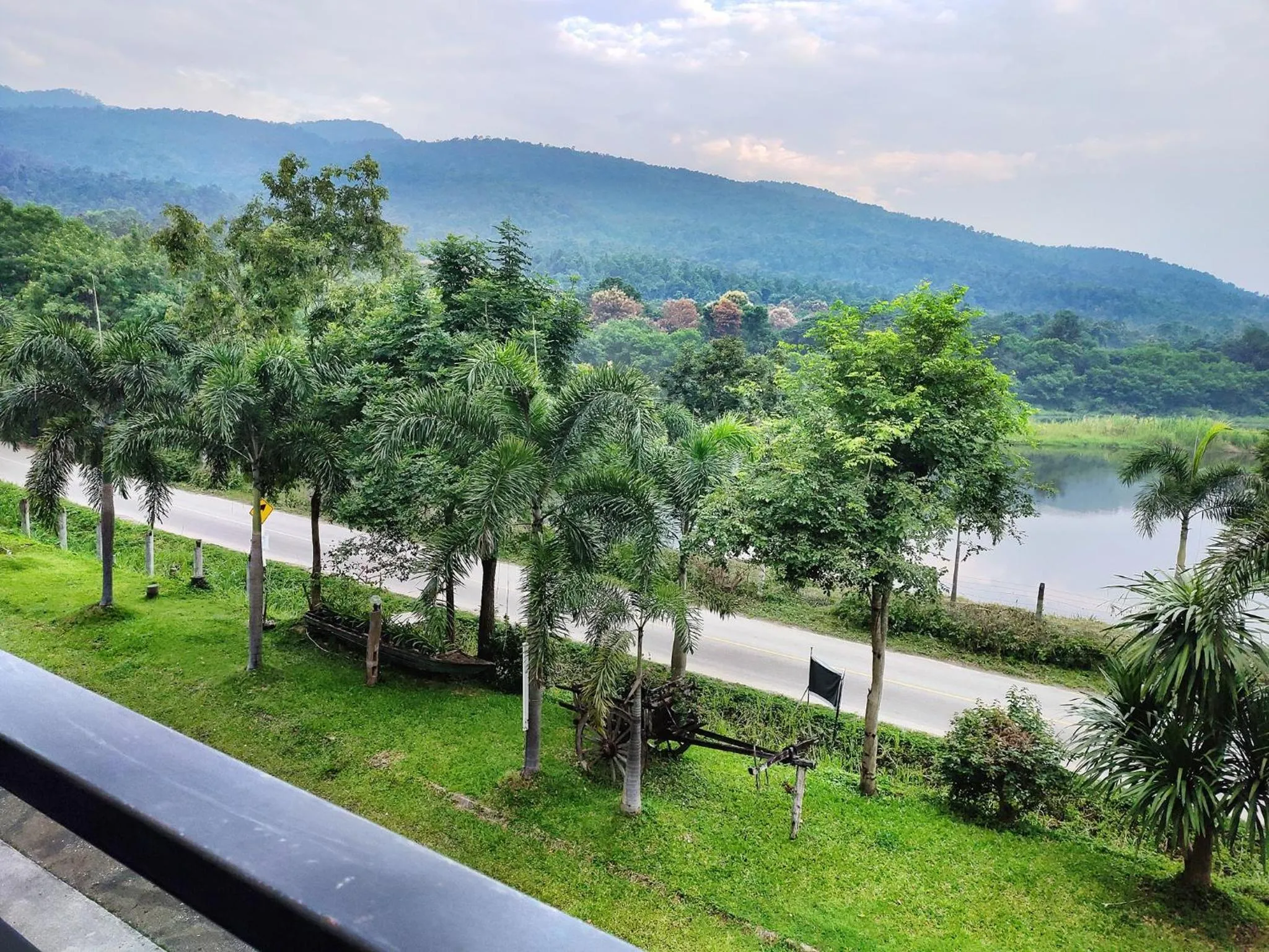 Restaurant/places to eat in Kireethara Boutique Resort