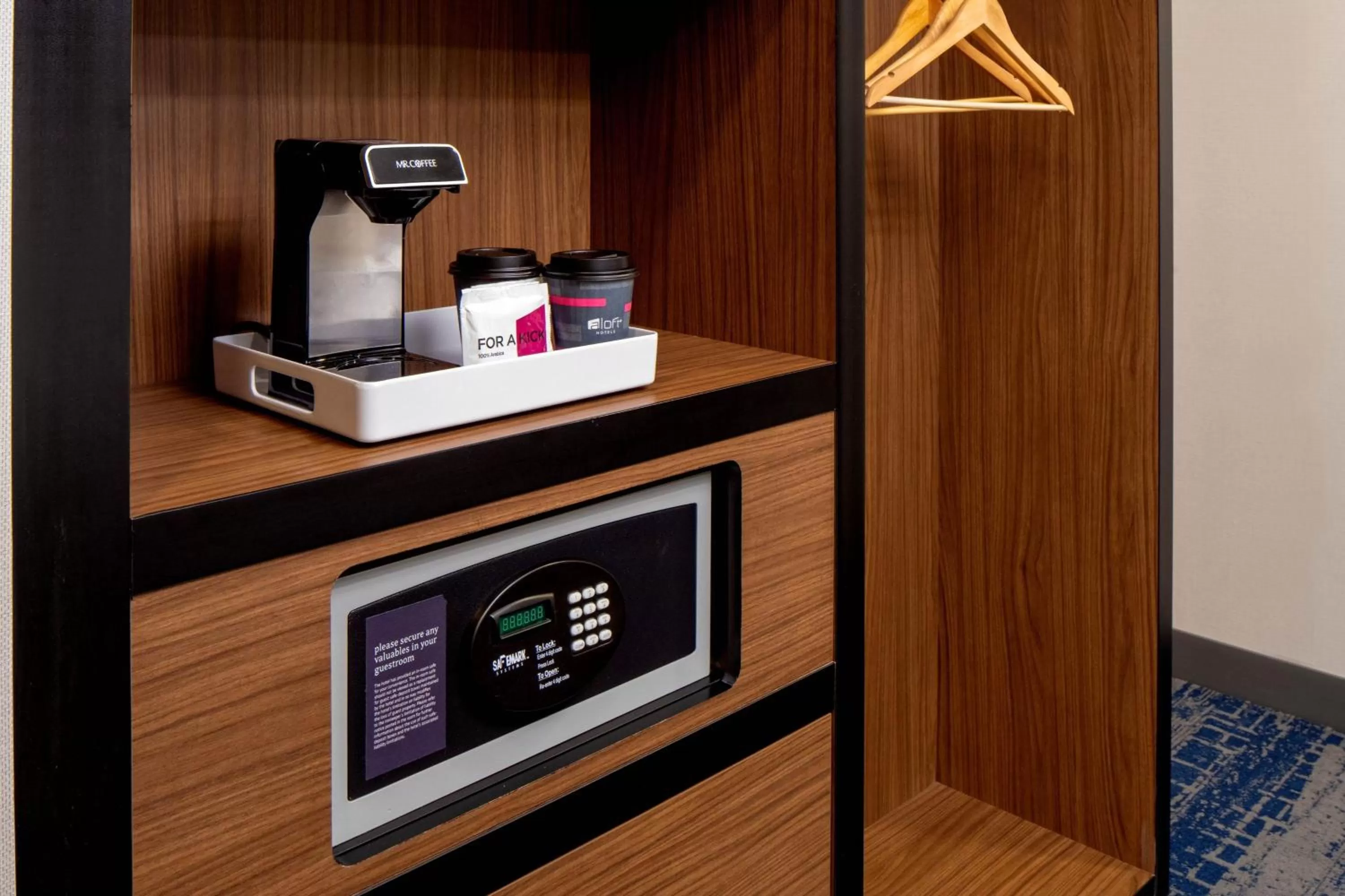 Photo of the whole room in Aloft Santa Clara - San Jose North