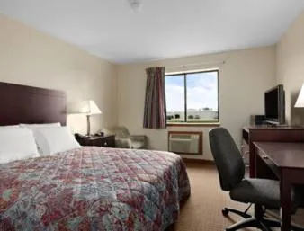 Queen Room - Smoking in Super 8 by Wyndham Danville