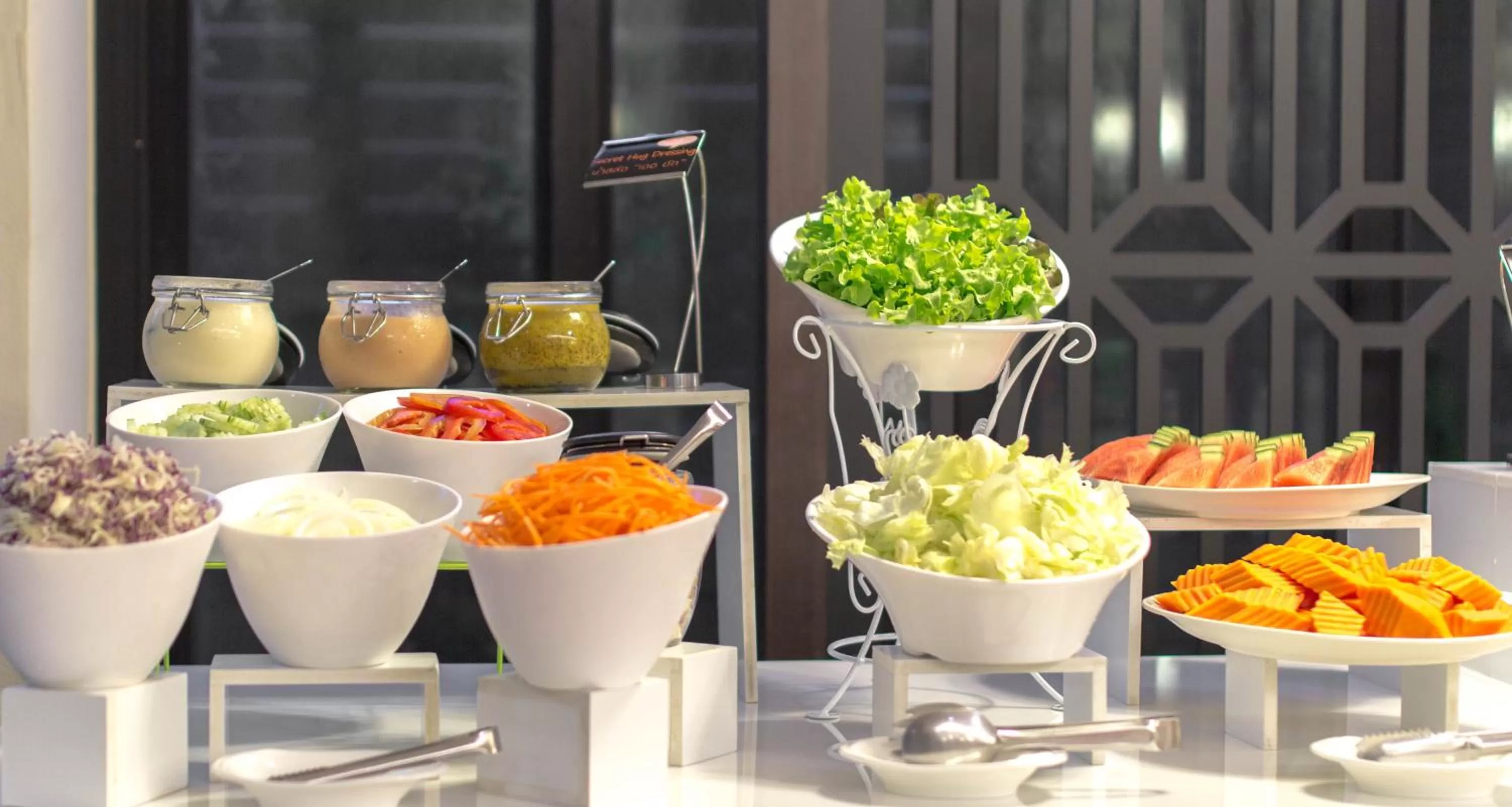 Food and drinks in De Hug Hotel & Residence