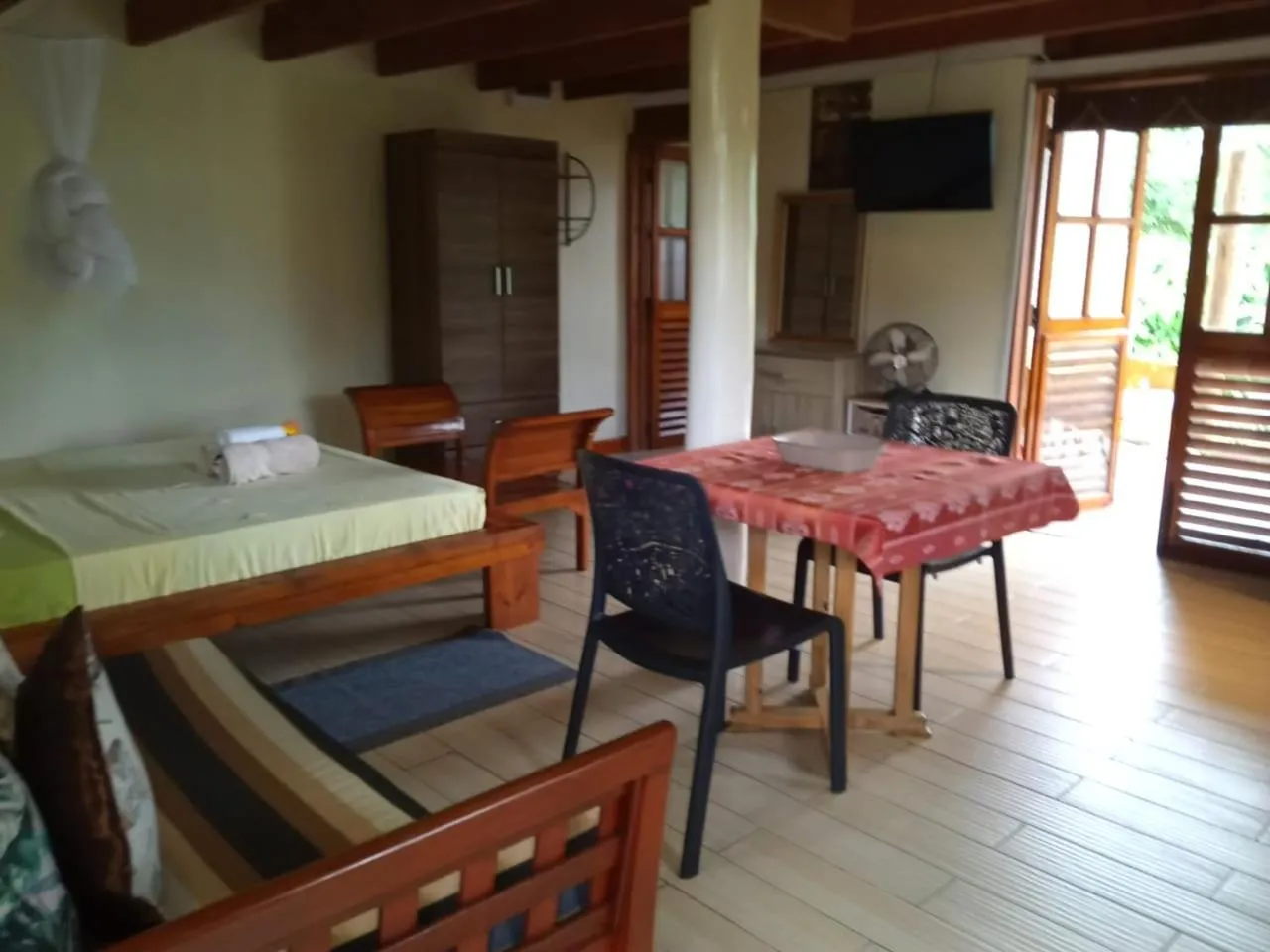 Studio with Garden View in Lemongrass Lodge