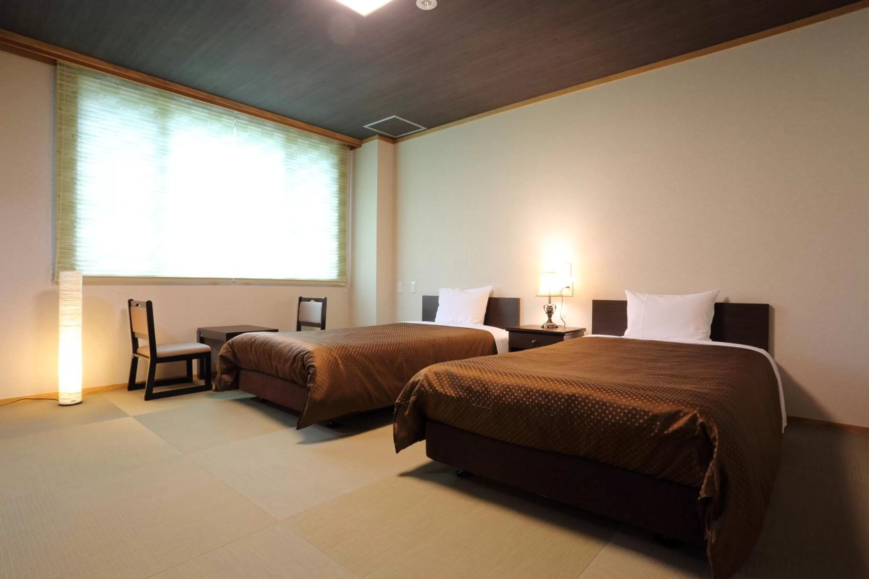 Photo of the whole room, Bed in Hotel Oak Forest