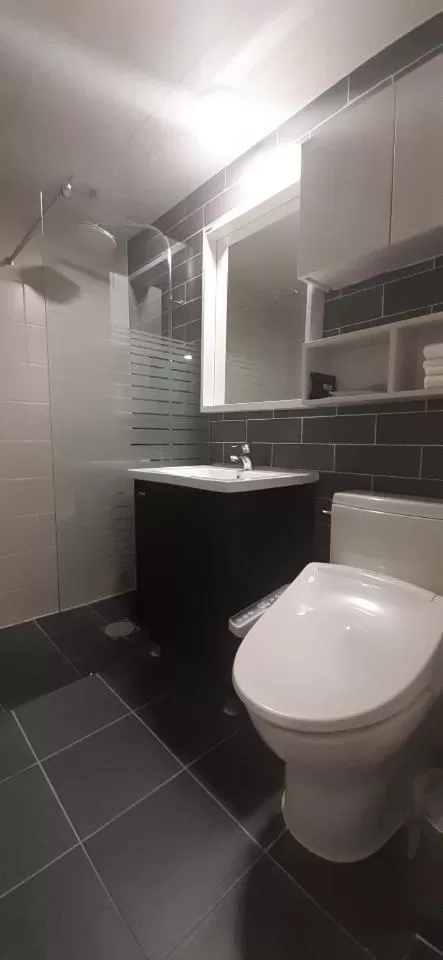 Toilet in Hotel Jirisan Haetsal