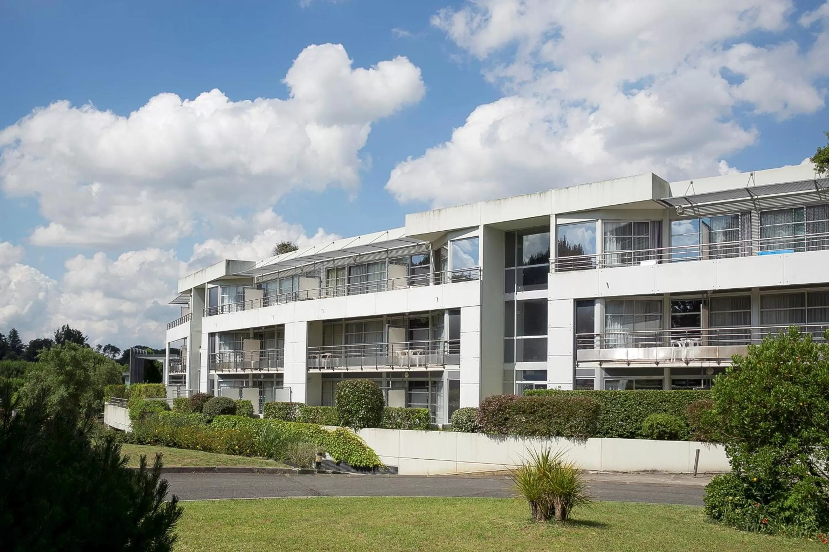 Property building in Best Western Hotel Sourcéo