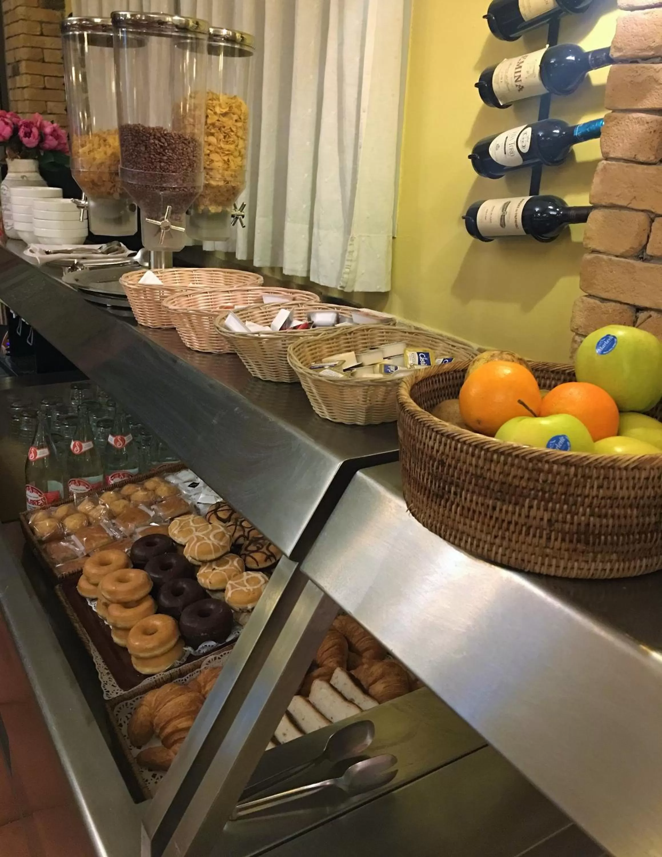 Restaurant/places to eat in Hotel Lasa Sport