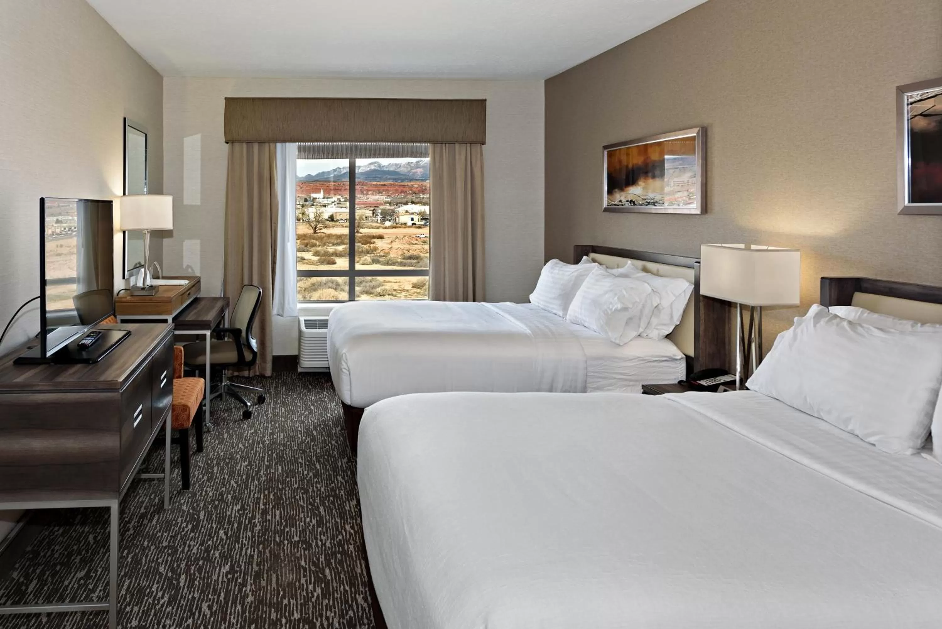 Photo of the whole room, Bed in Holiday Inn St. George Convention Center by IHG