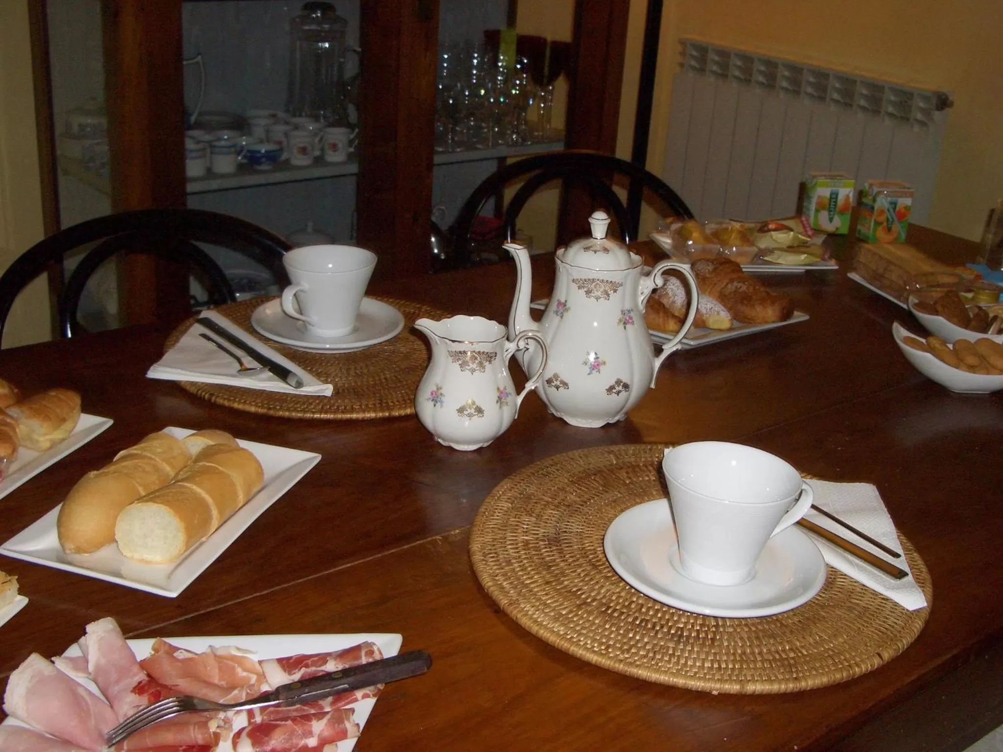 Continental breakfast in B&B Luce Riflessa