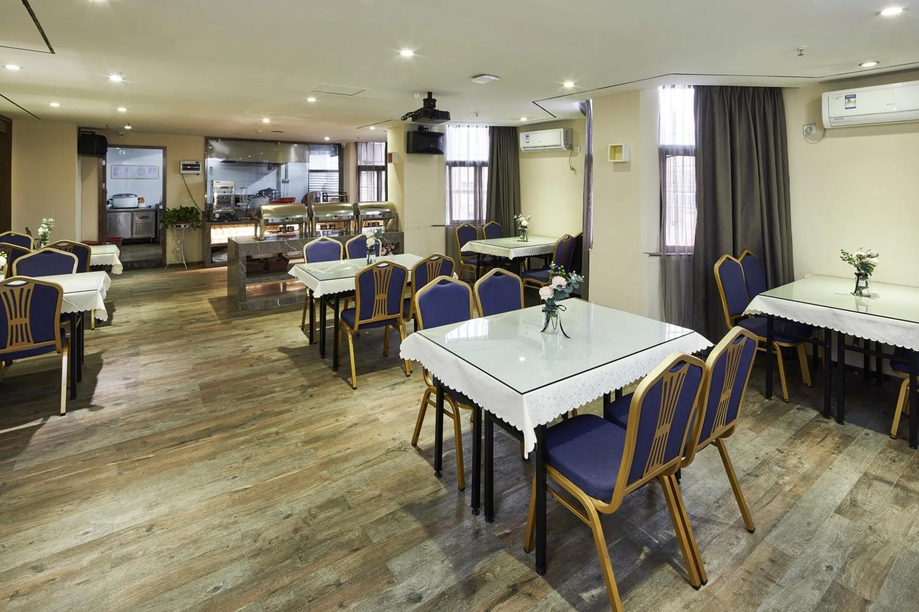 Restaurant/places to eat in INSAIL Hotel (Shenzhen Dongmen Branch)