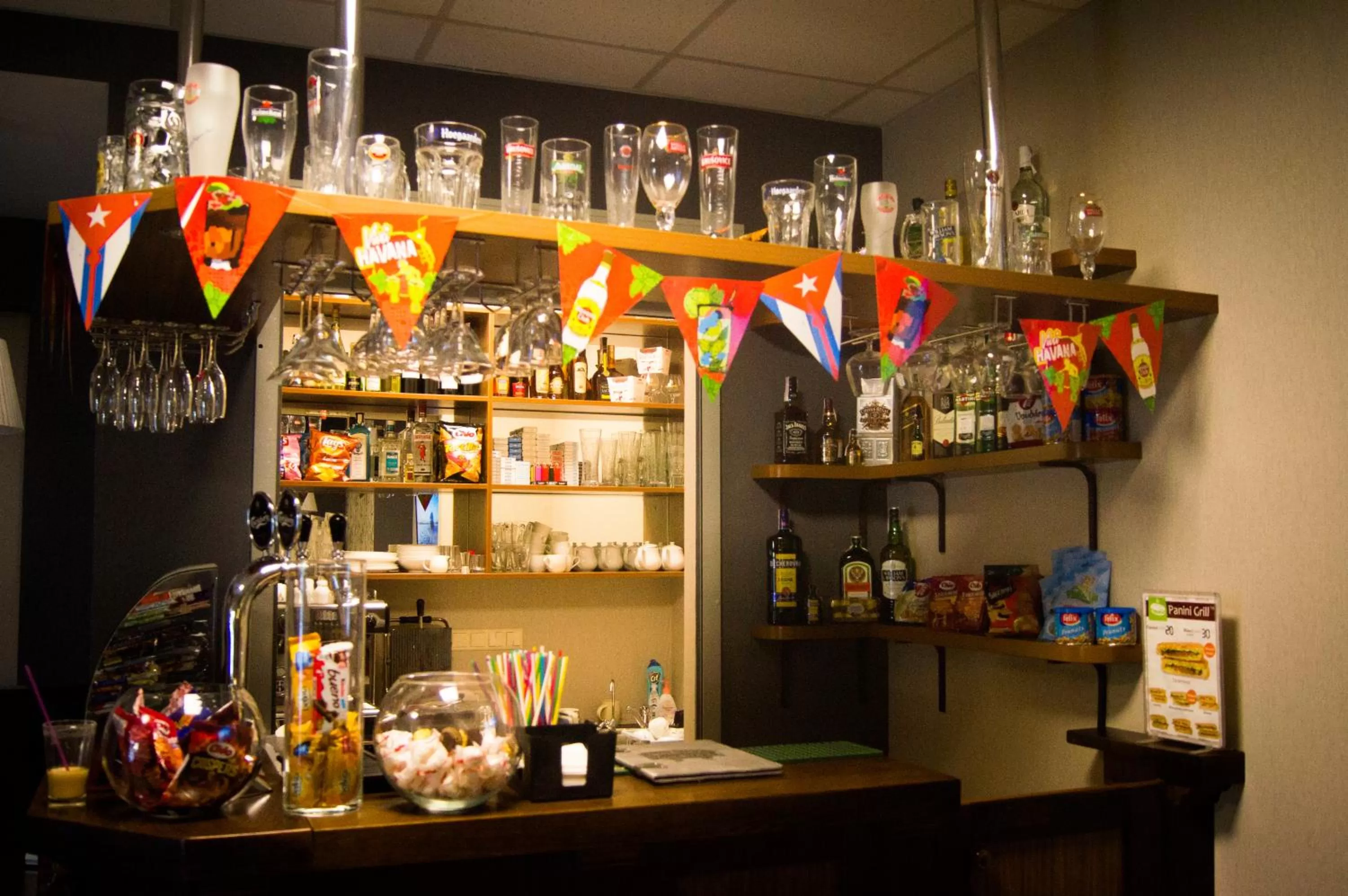 Lounge or bar in irisHotels