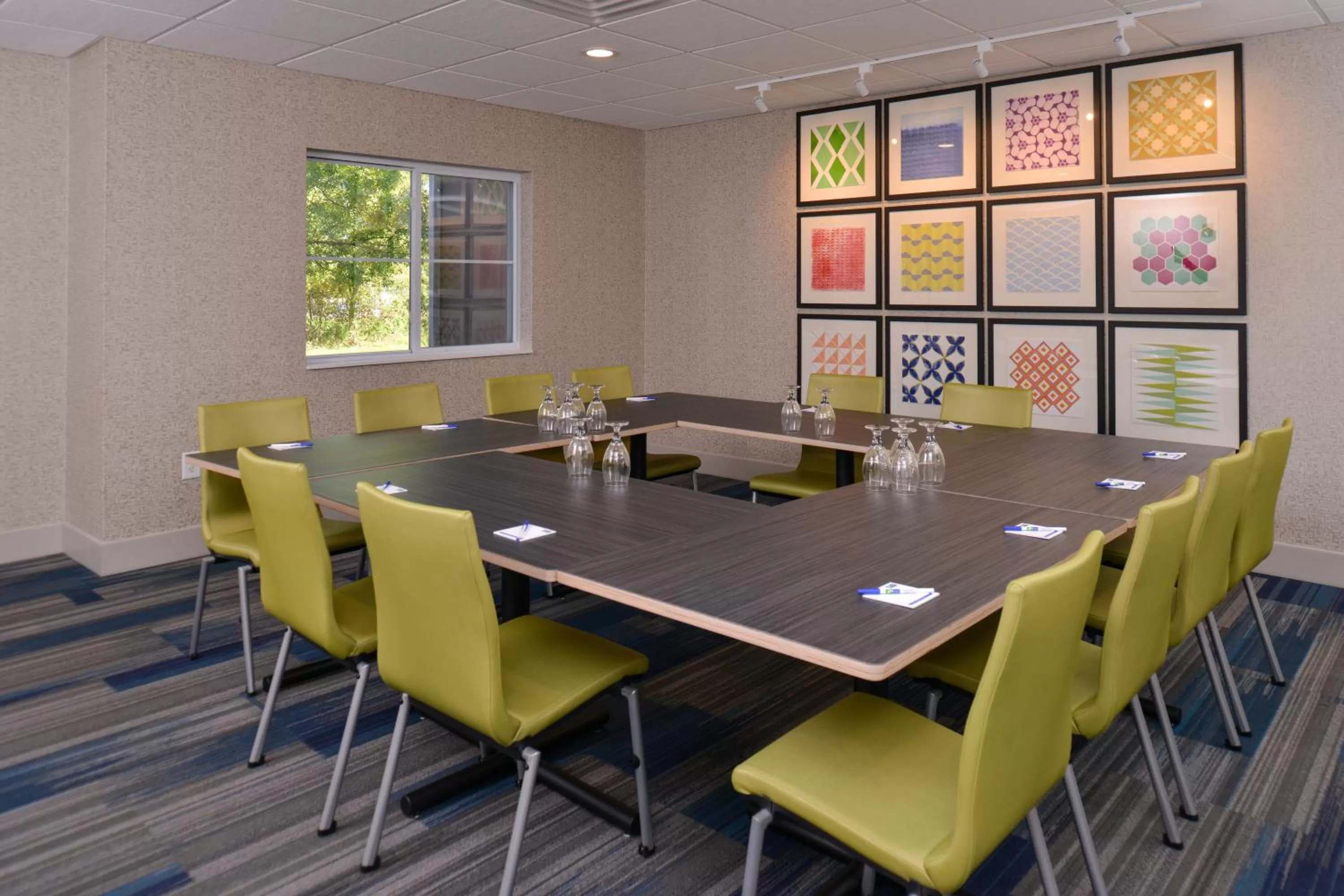 Meeting/conference room in Holiday Inn Express Hotel and Suites Stevens Point by IHG