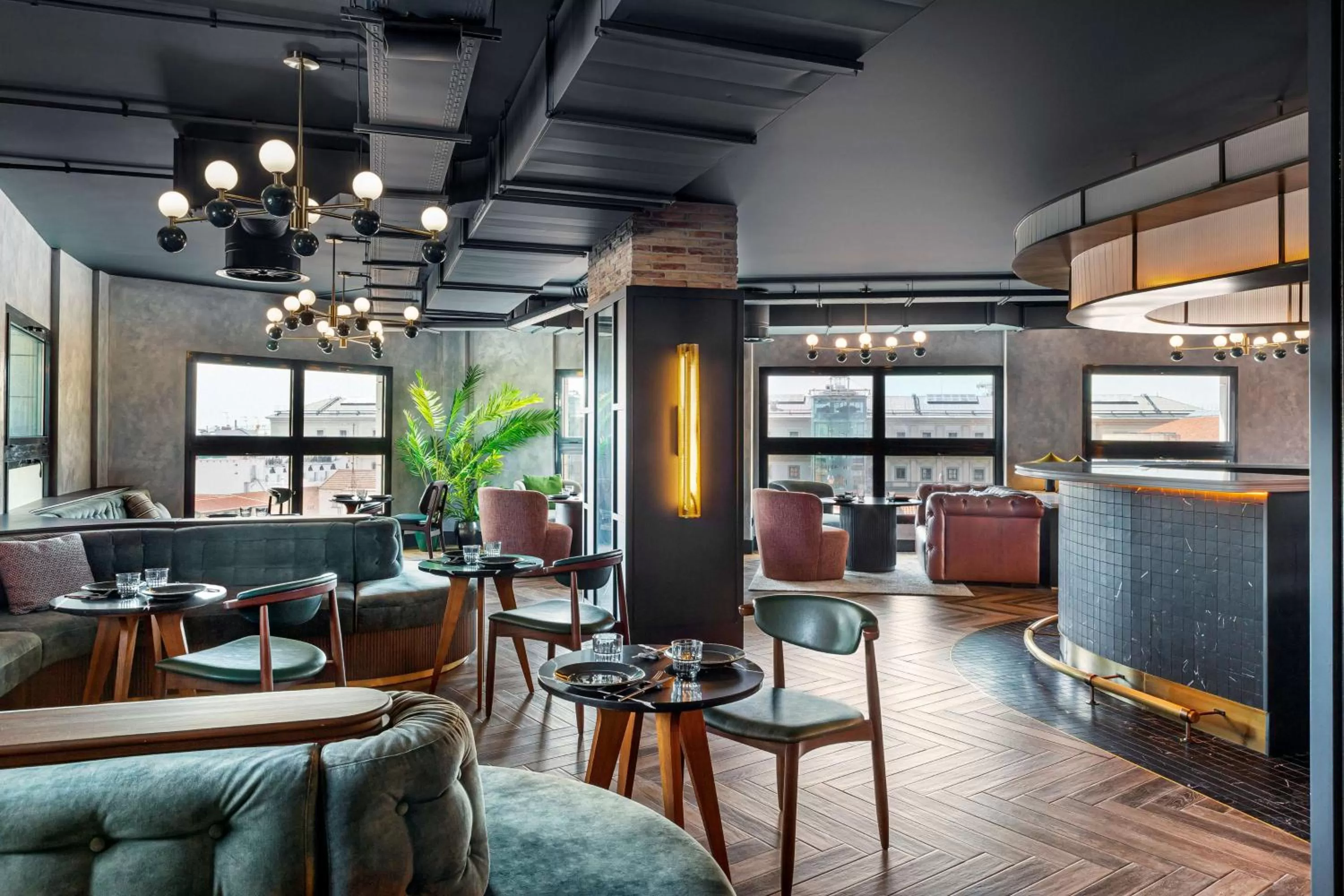 Restaurant/places to eat in Radisson RED Madrid