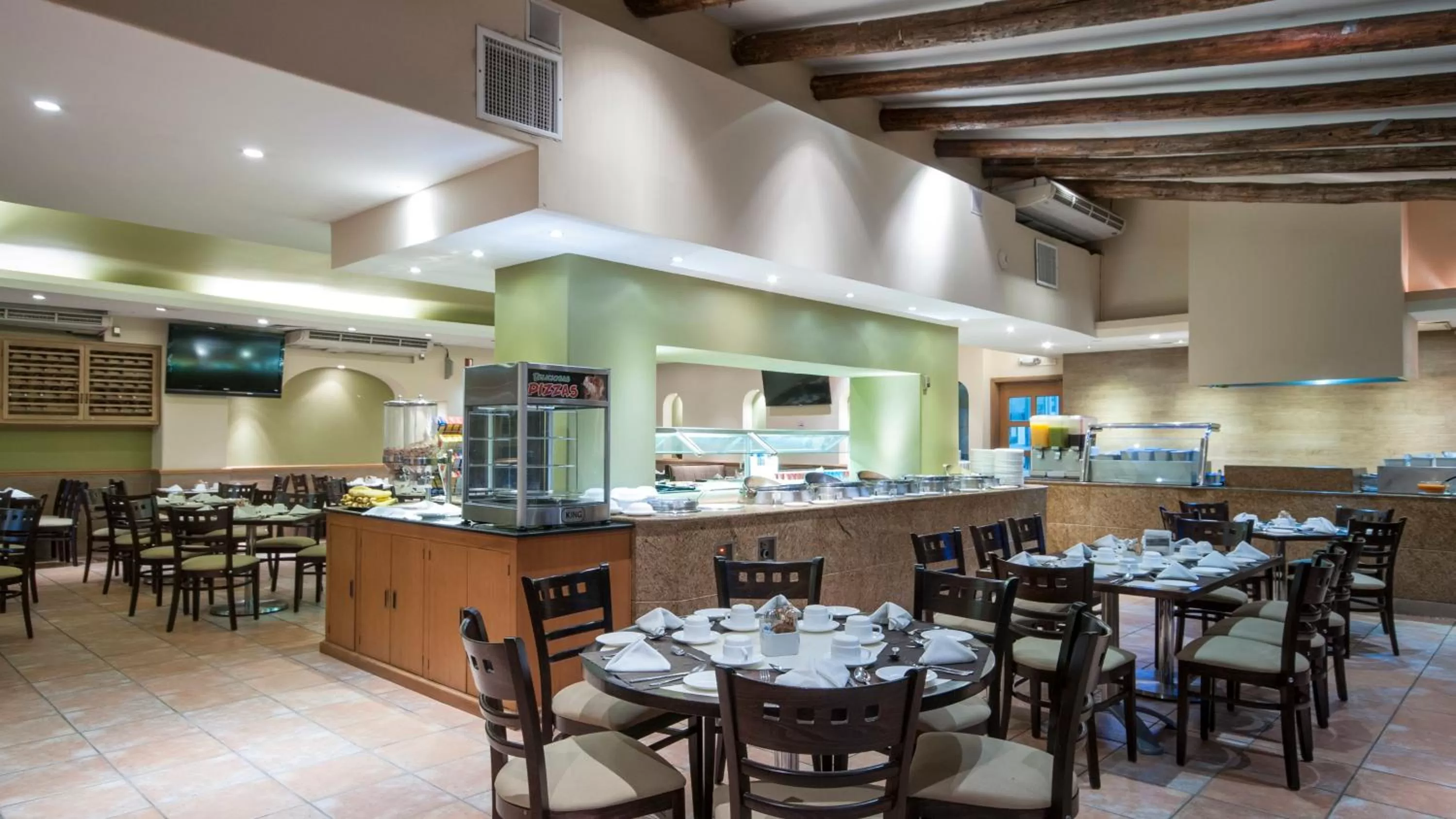 Restaurant/places to eat in Holiday Inn Ciudad Del Carmen by IHG