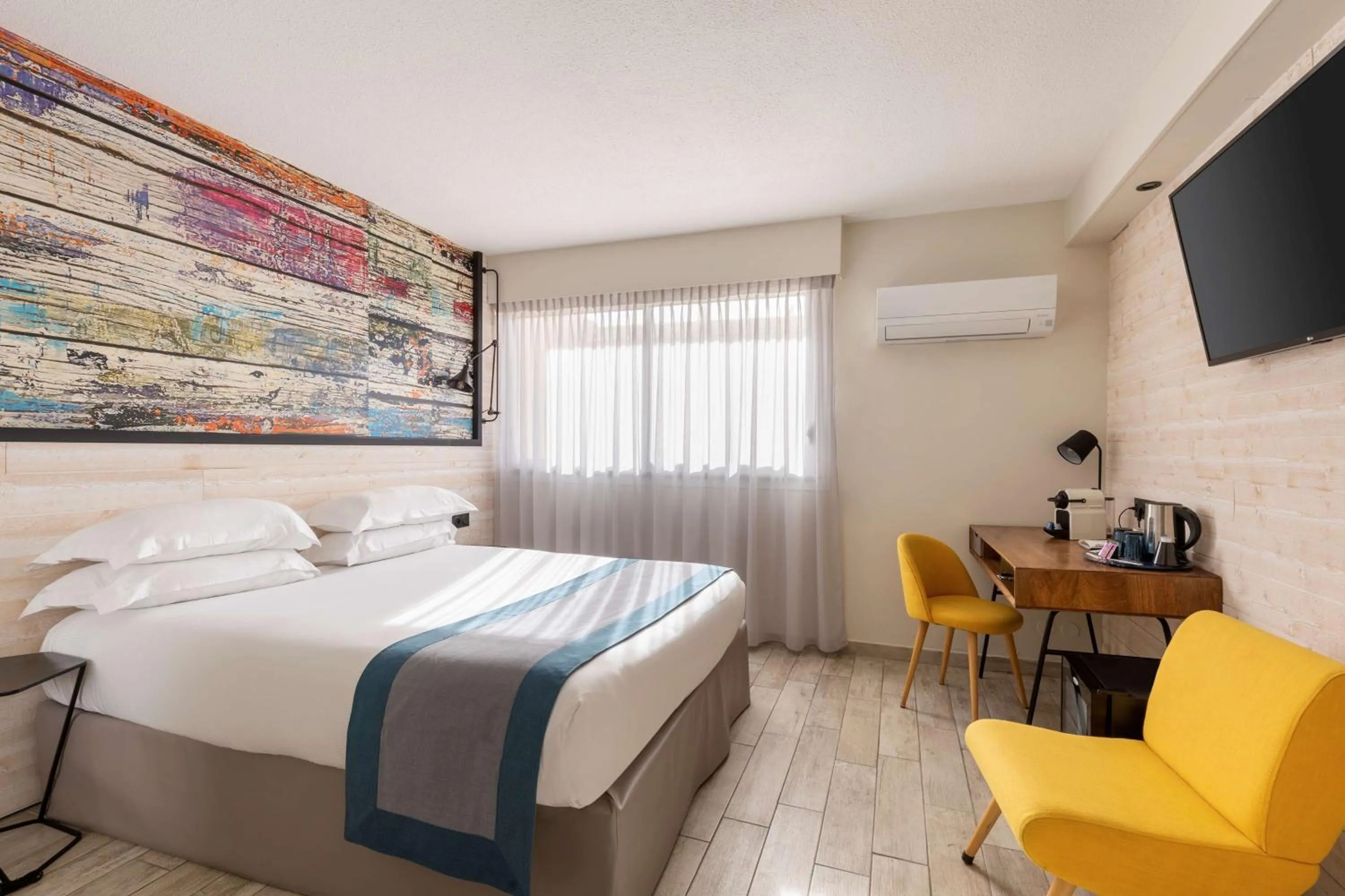 Bedroom, Bed in Best Western Plus Hotel Canet-Plage