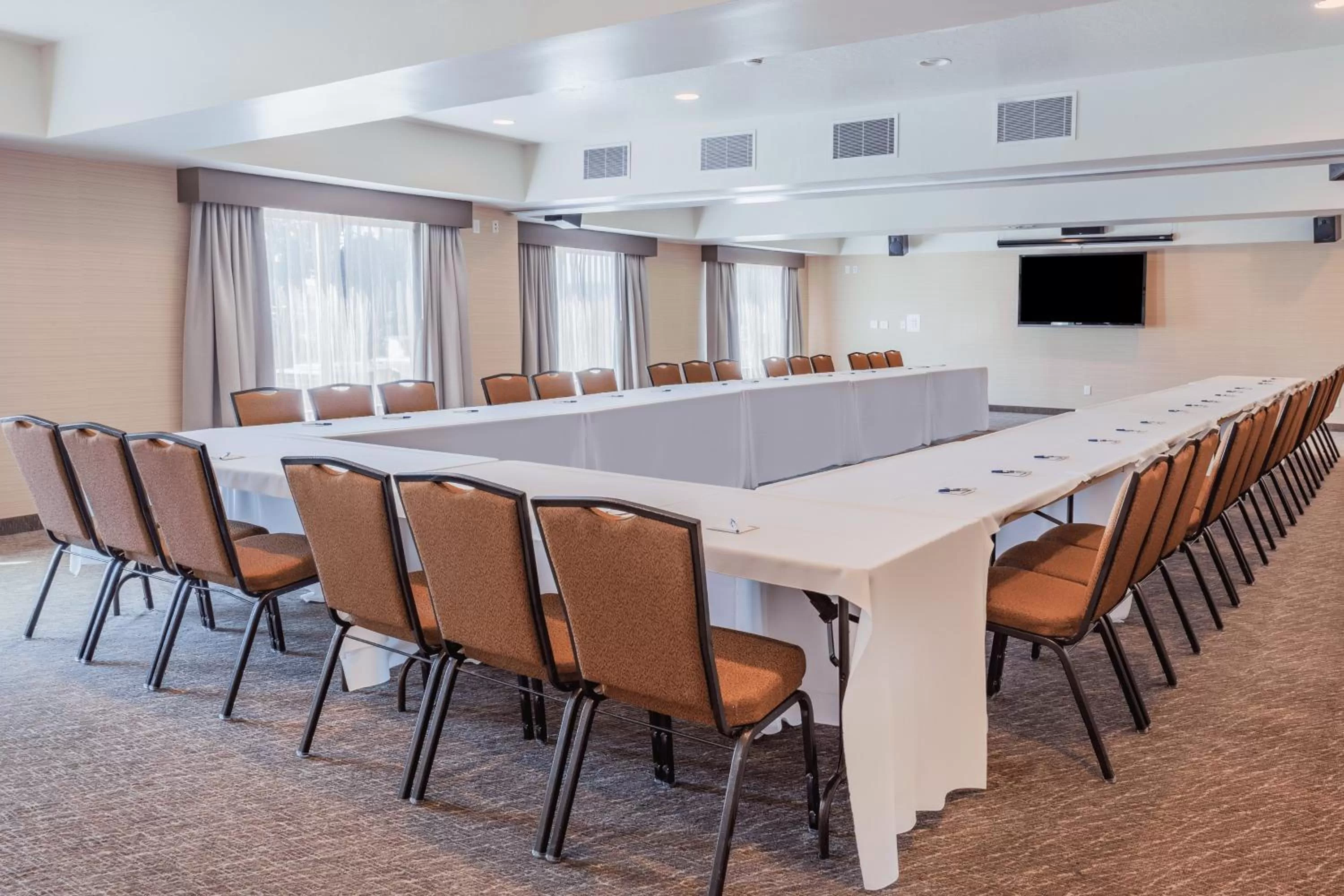 Meeting/conference room in Holiday Inn Express Hotel & Suites San Jose-Morgan Hill by IHG