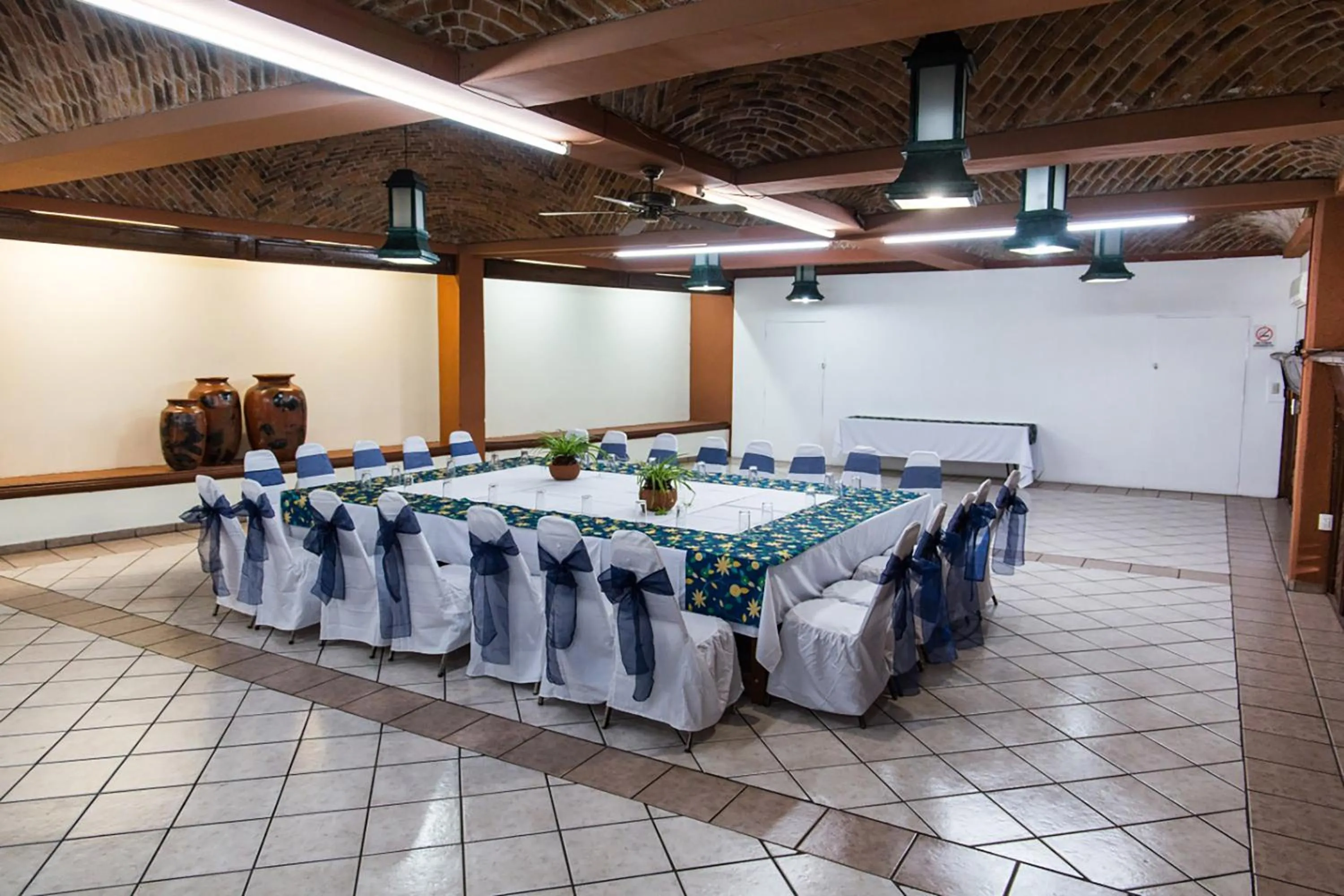 Meeting/conference room in Hotel & Suites Villa del Sol
