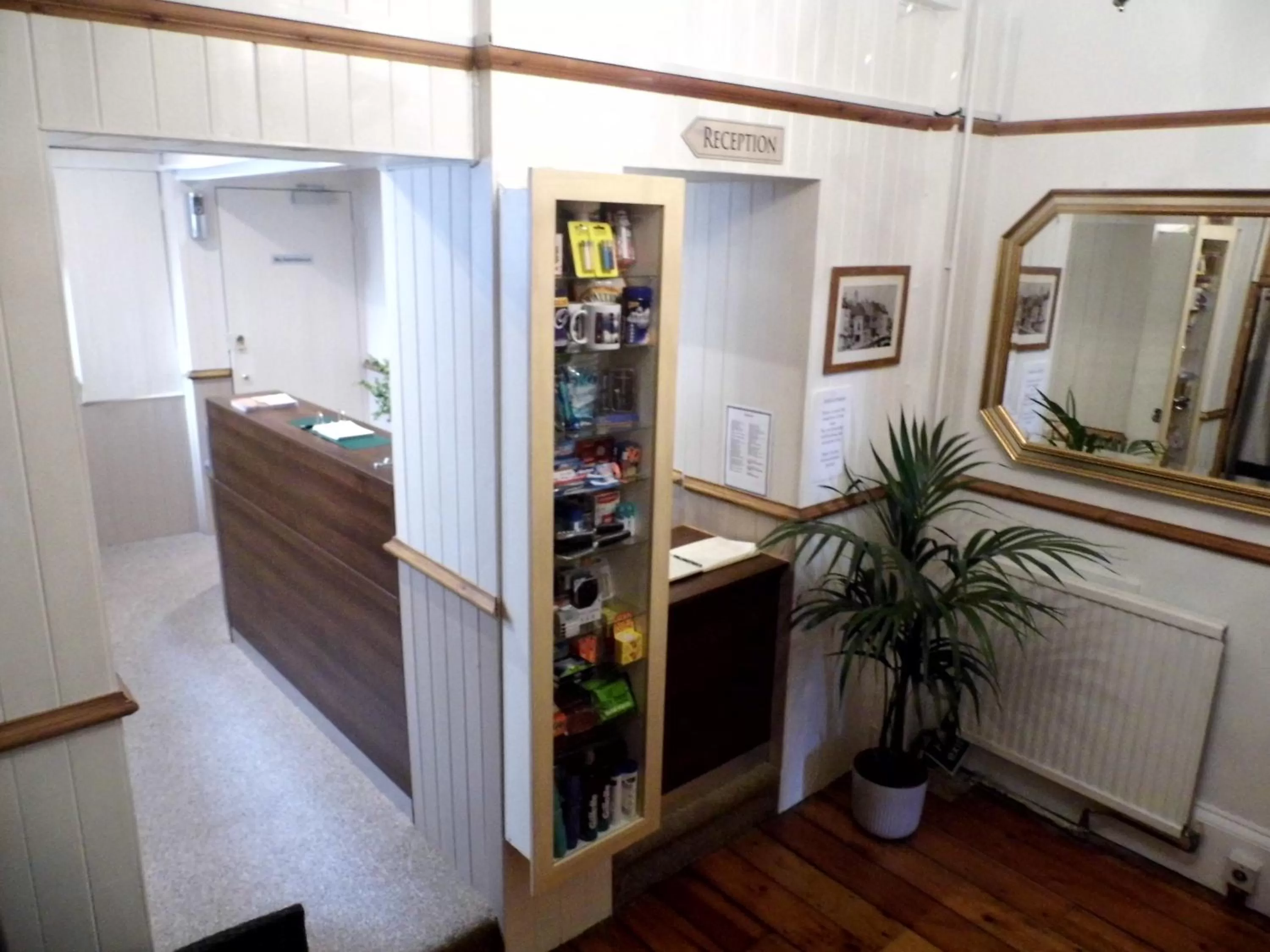 On-site shops in Waterfront Hotel