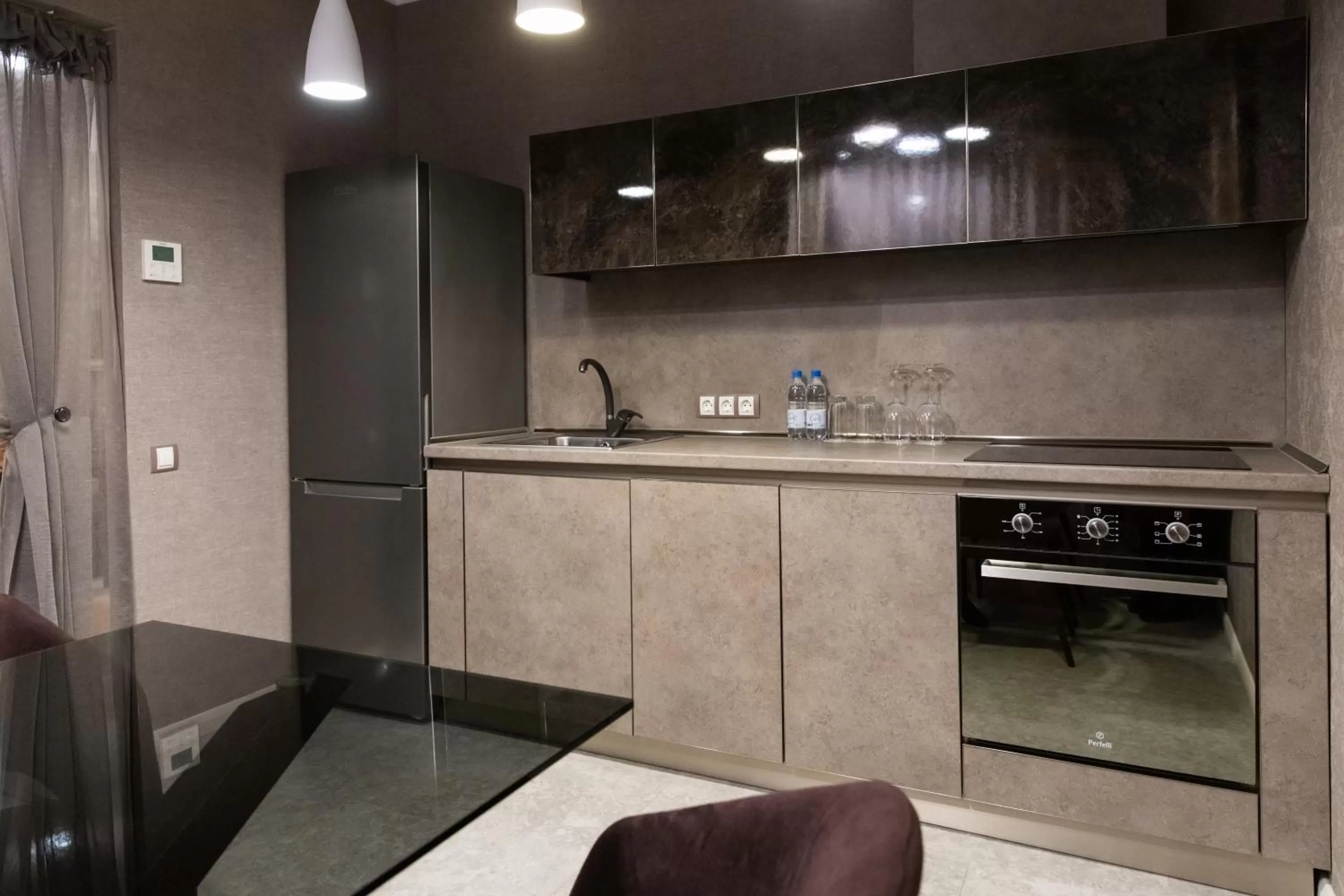 Kitchen or kitchenette in Hotel "Mandarin Clubhouse"