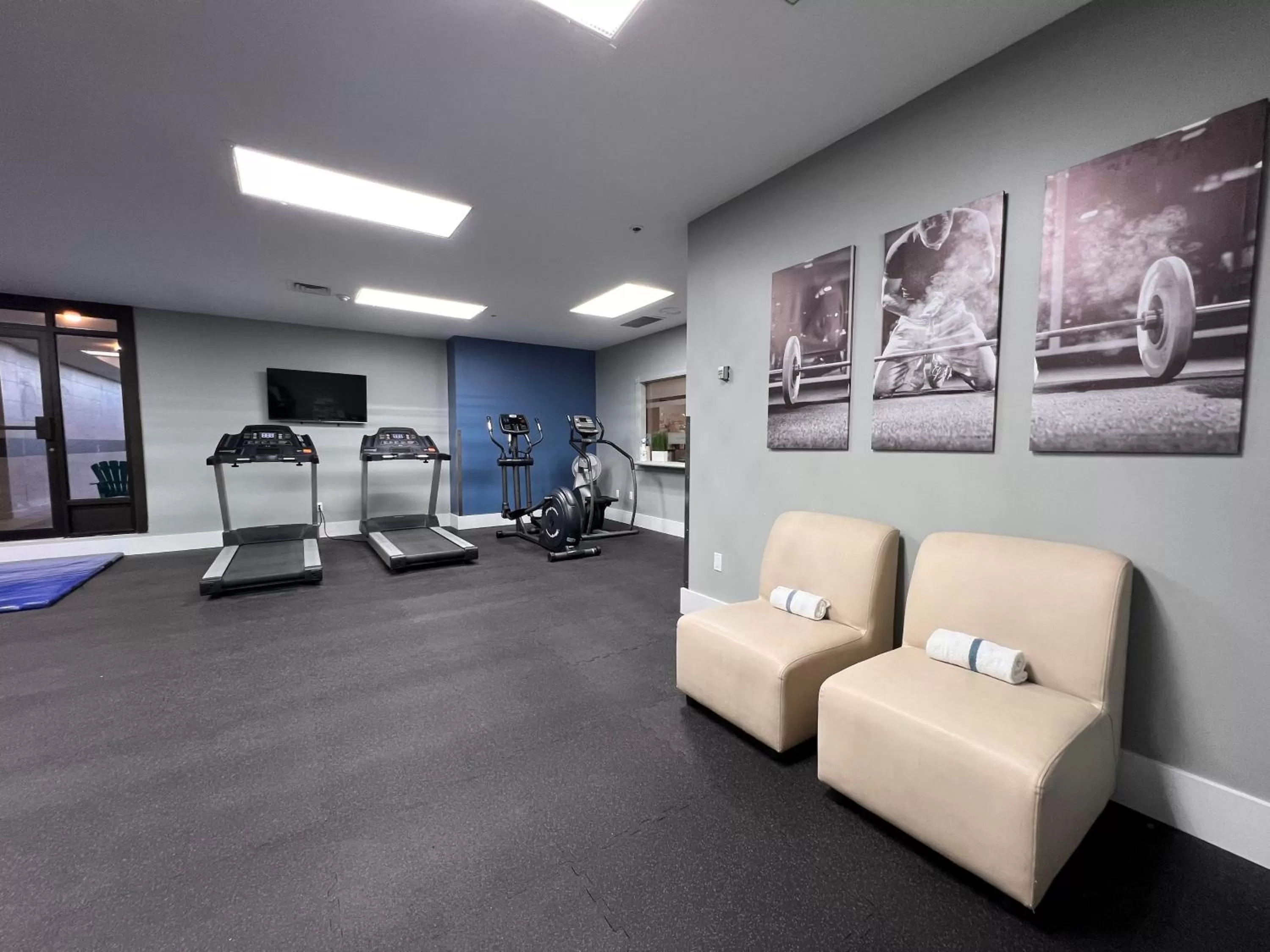 Fitness centre/facilities in Hotel Universel Montréal