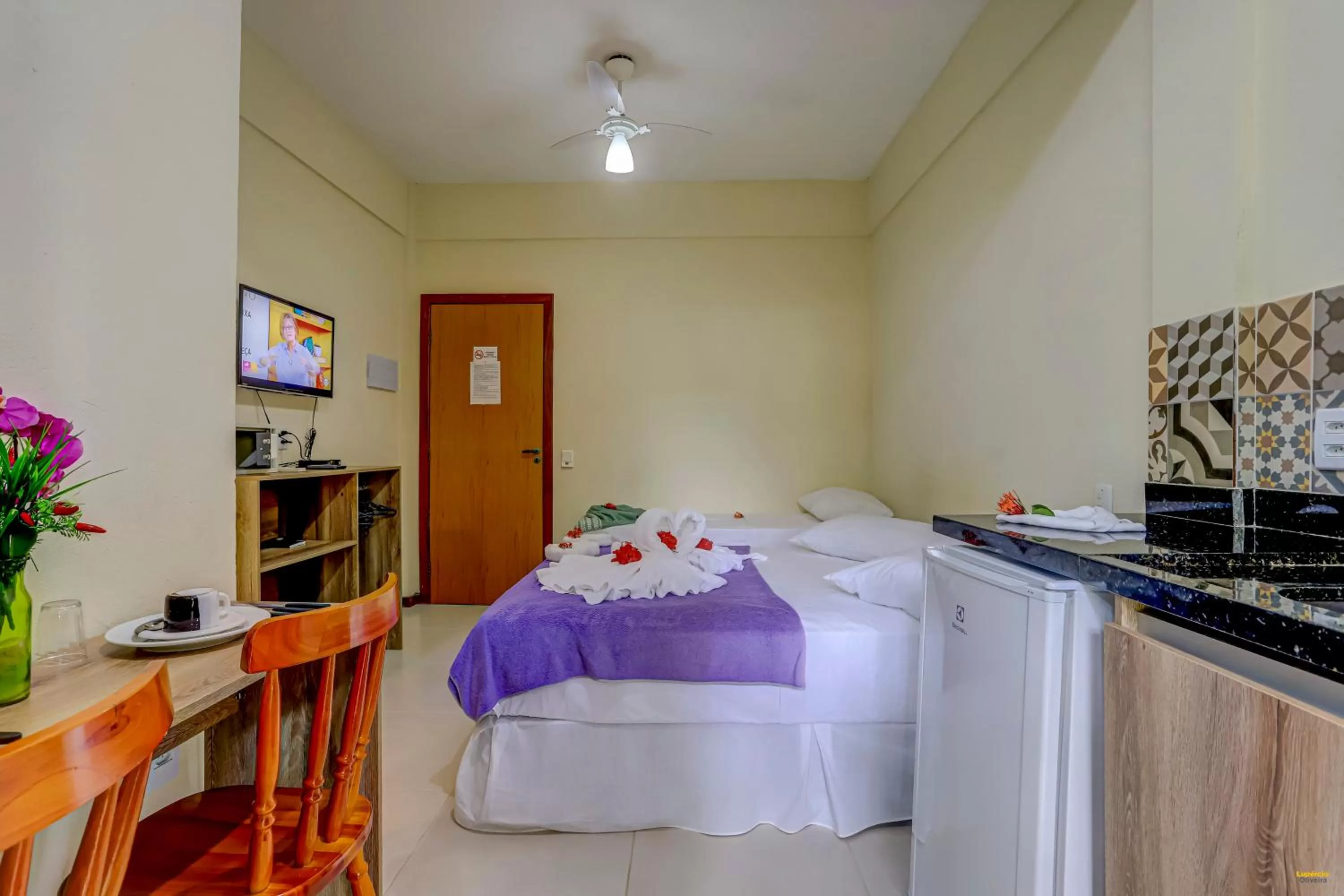 Photo of the whole room, Bed in i9 Quixaba Flat