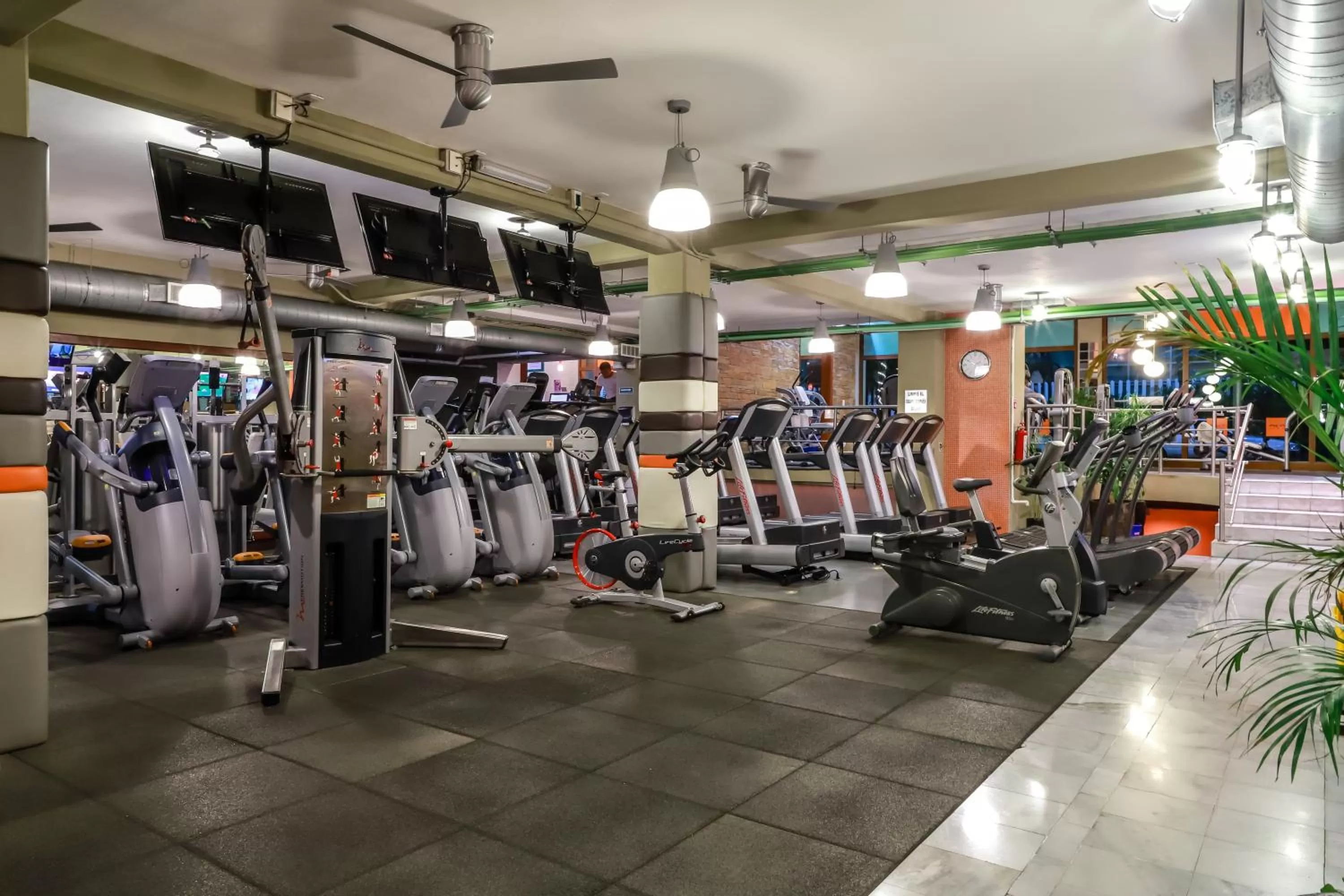 Fitness centre/facilities in El Taj Oceanfront and Beachside Condo Hotel